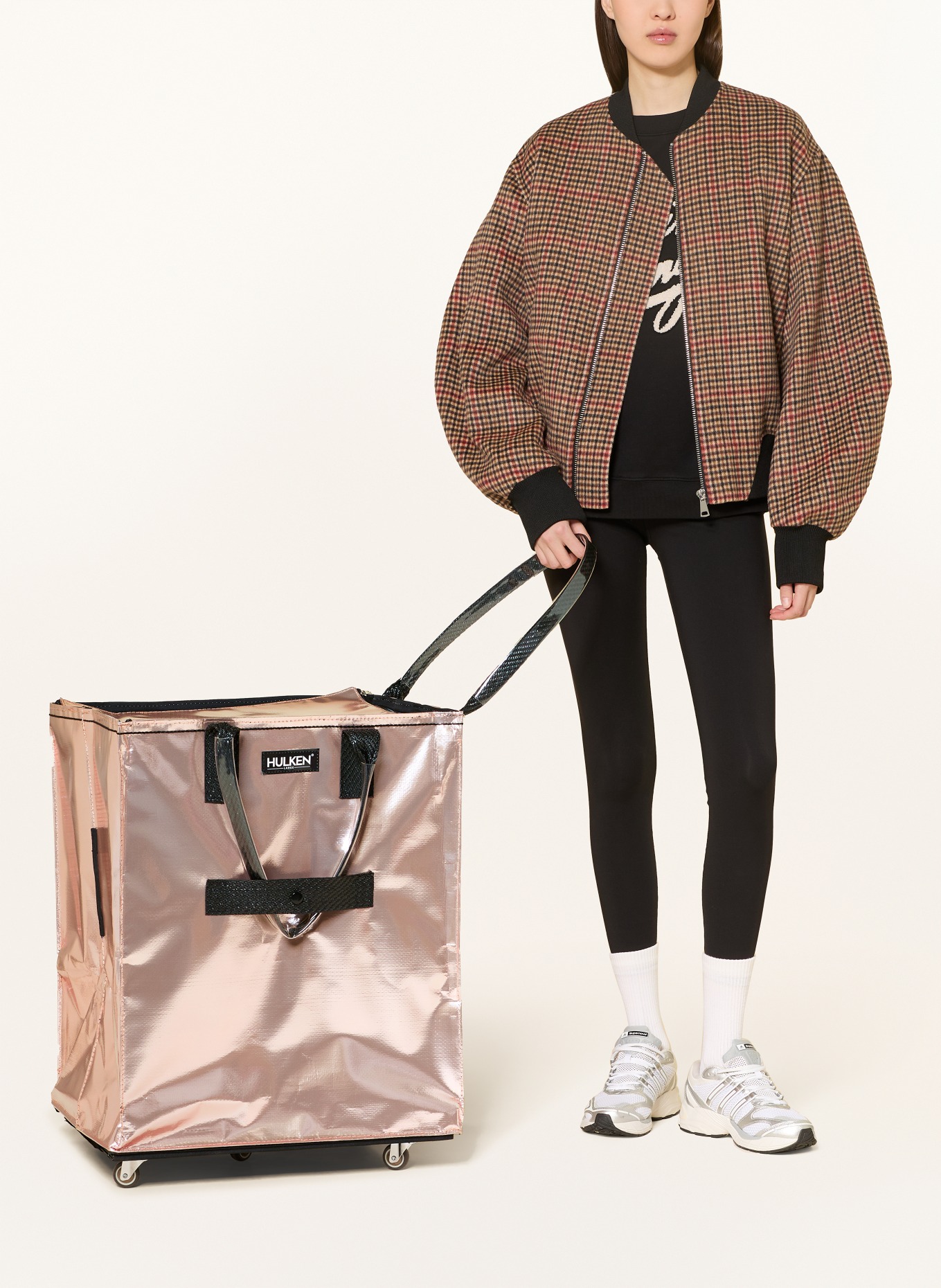 HULKEN klient: RÓŻOWOZLOTY