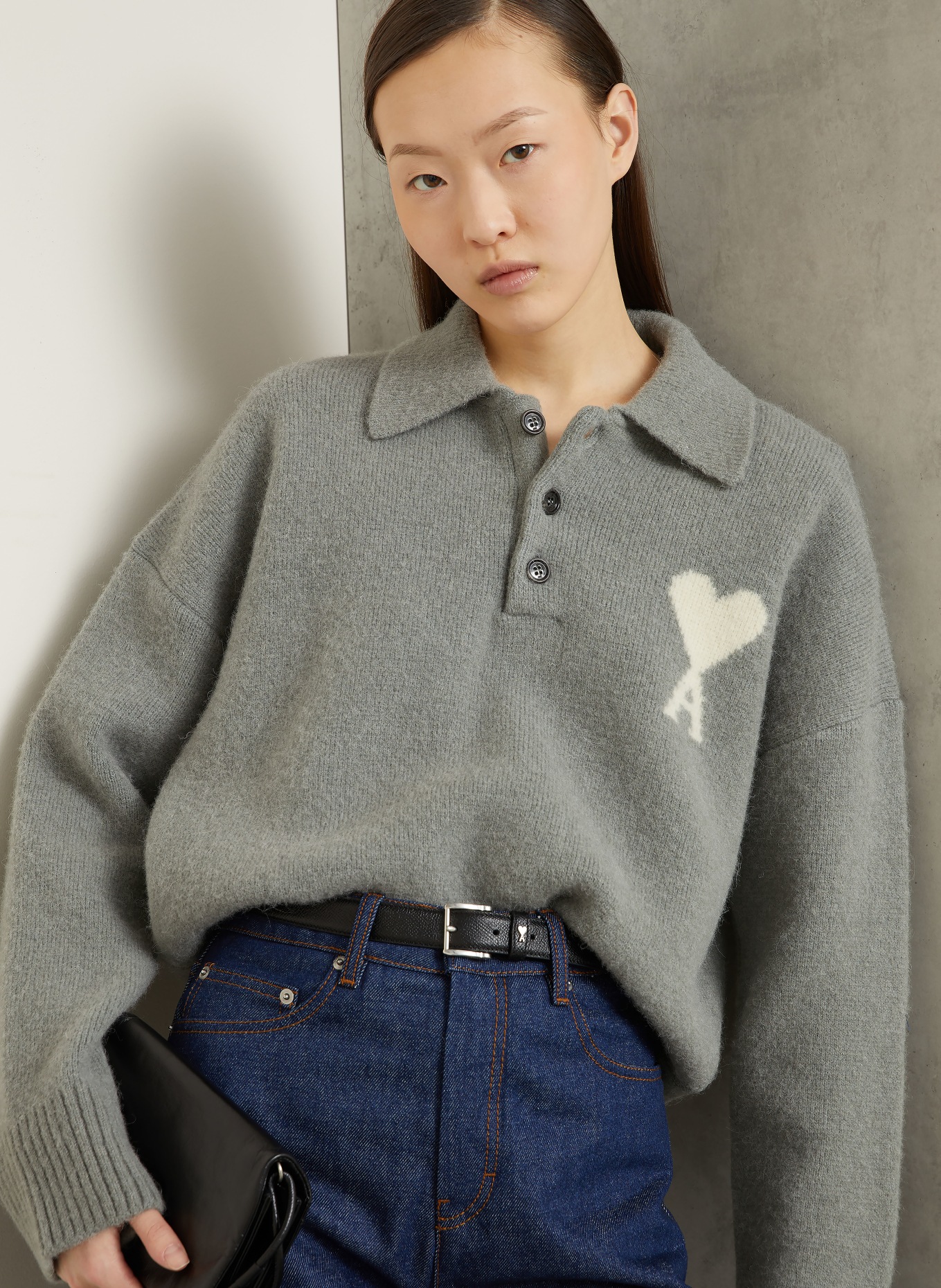 AMI PARIS Pullover mit Alpaka: GRAU / WEISS