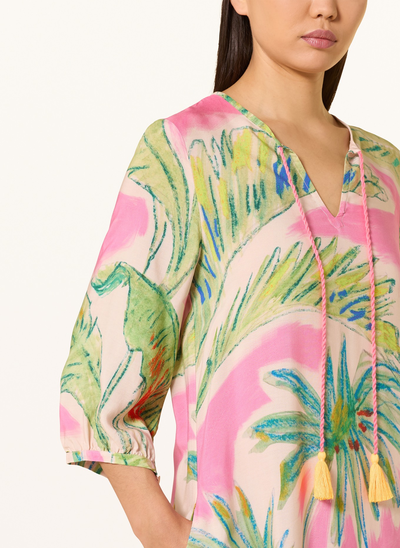 Emily VAN DEN BERGH Sukienka z rękawami 3/4: ECRU / MOCNORÓŻOWY / JASNOZIELONY