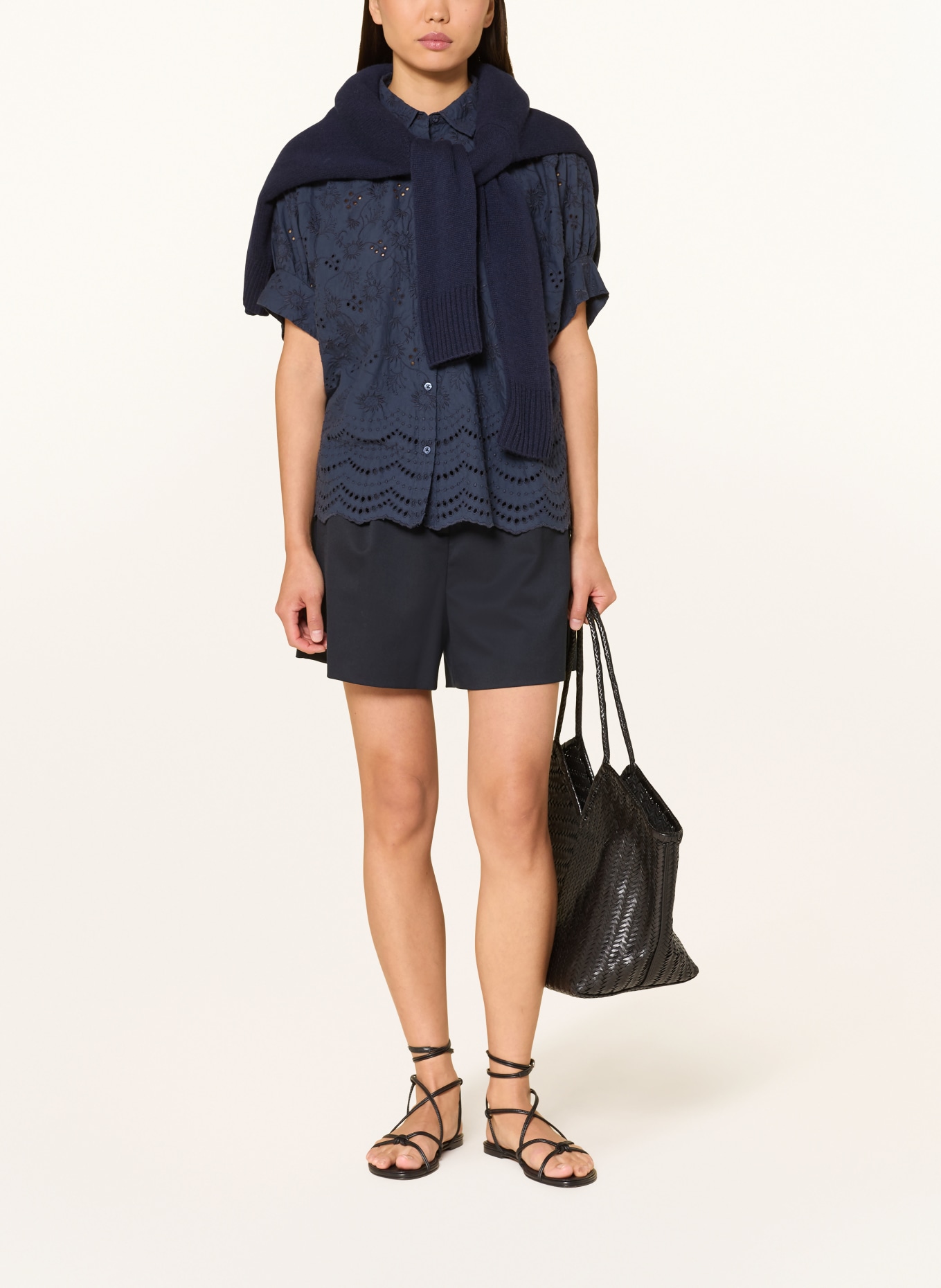 Emily VAN DEN BERGH Blouse made of eyelet lace: DARK BLUE