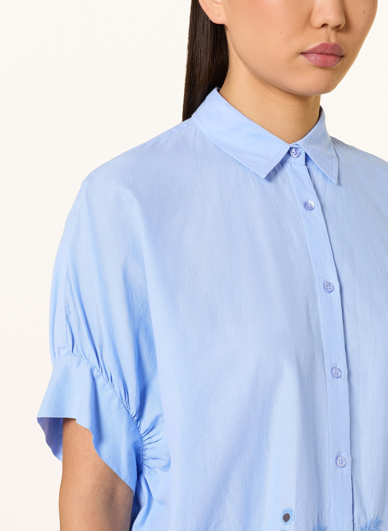 Emily VAN DEN BERGH Overhemdblouse met opengewerkte kant: LICHTBLAUW