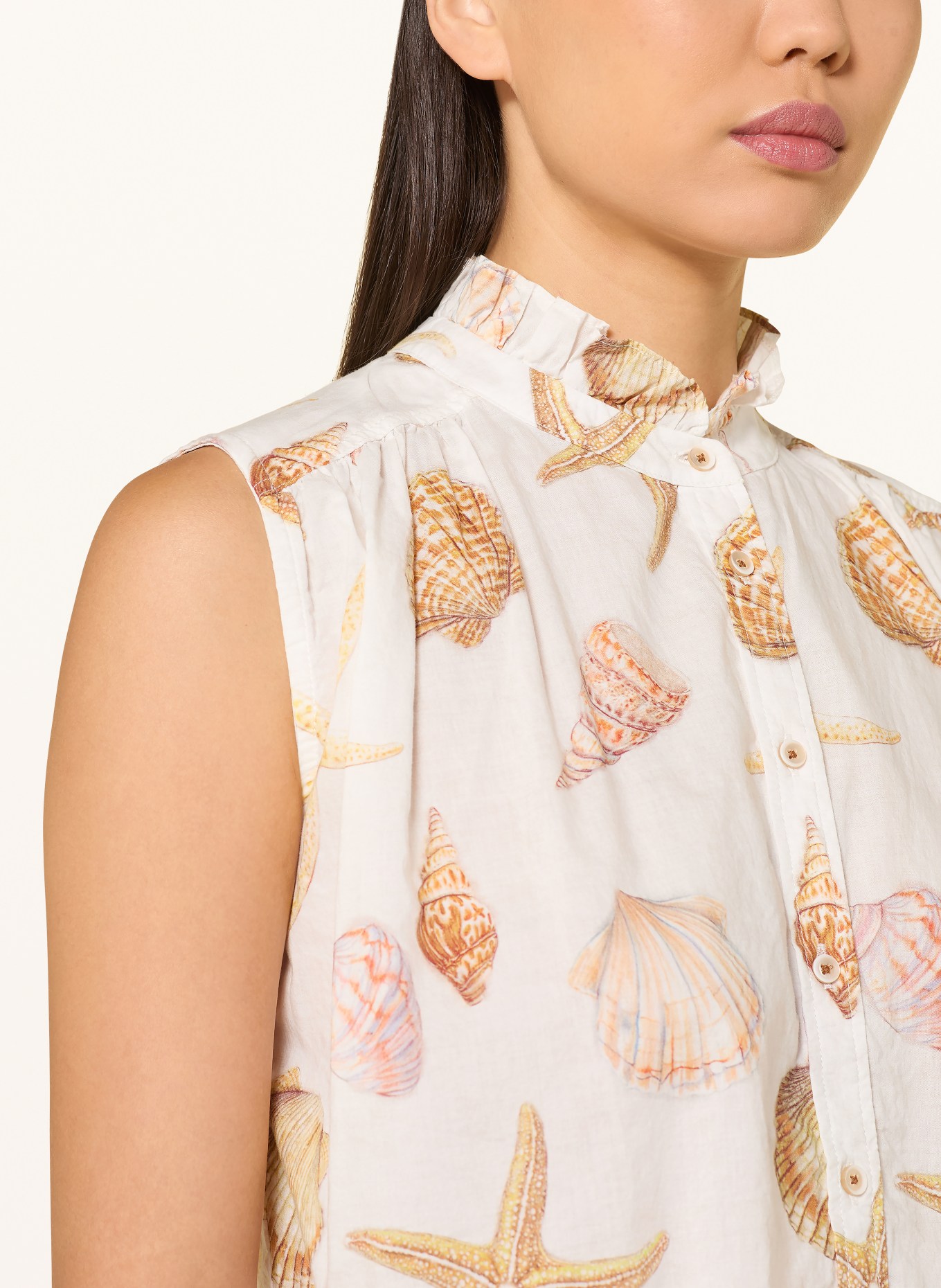 Emily VAN DEN BERGH Blusentop mit Rüschen: CREME / HELLBRAUN / BEIGE