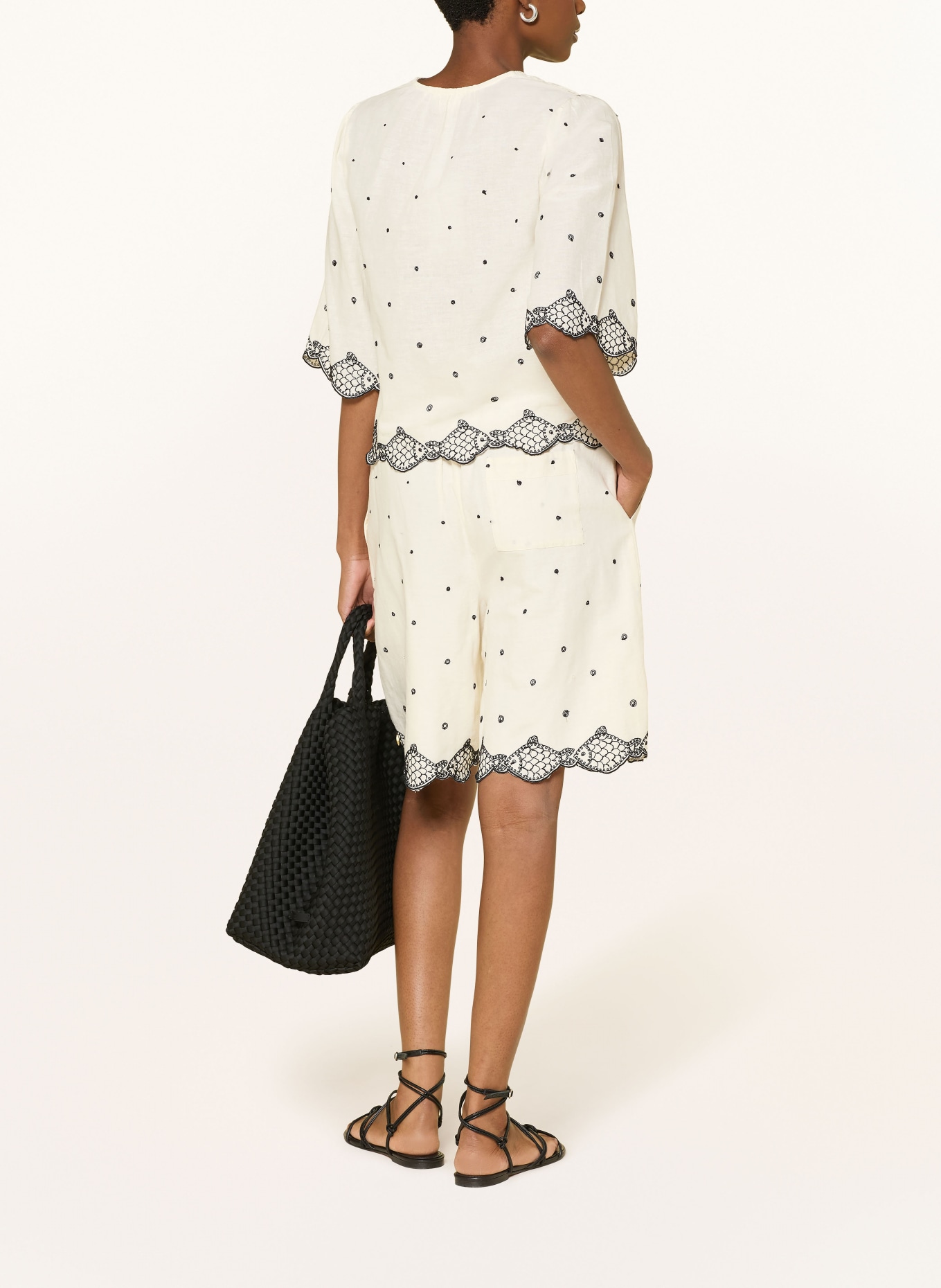 FABIENNE CHAPOT BOHDI-short met borduursels: CRÈME / ZWART