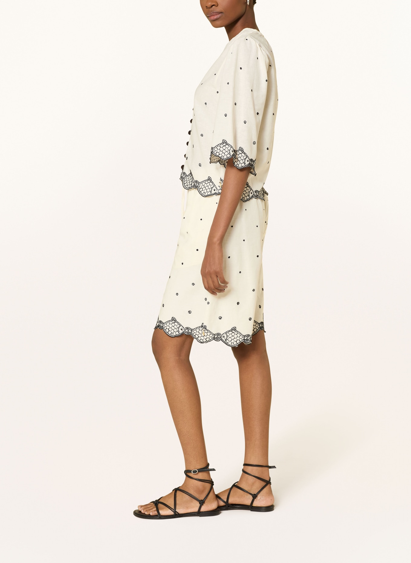 FABIENNE CHAPOT BOHDI-short met borduursels: CRÈME / ZWART