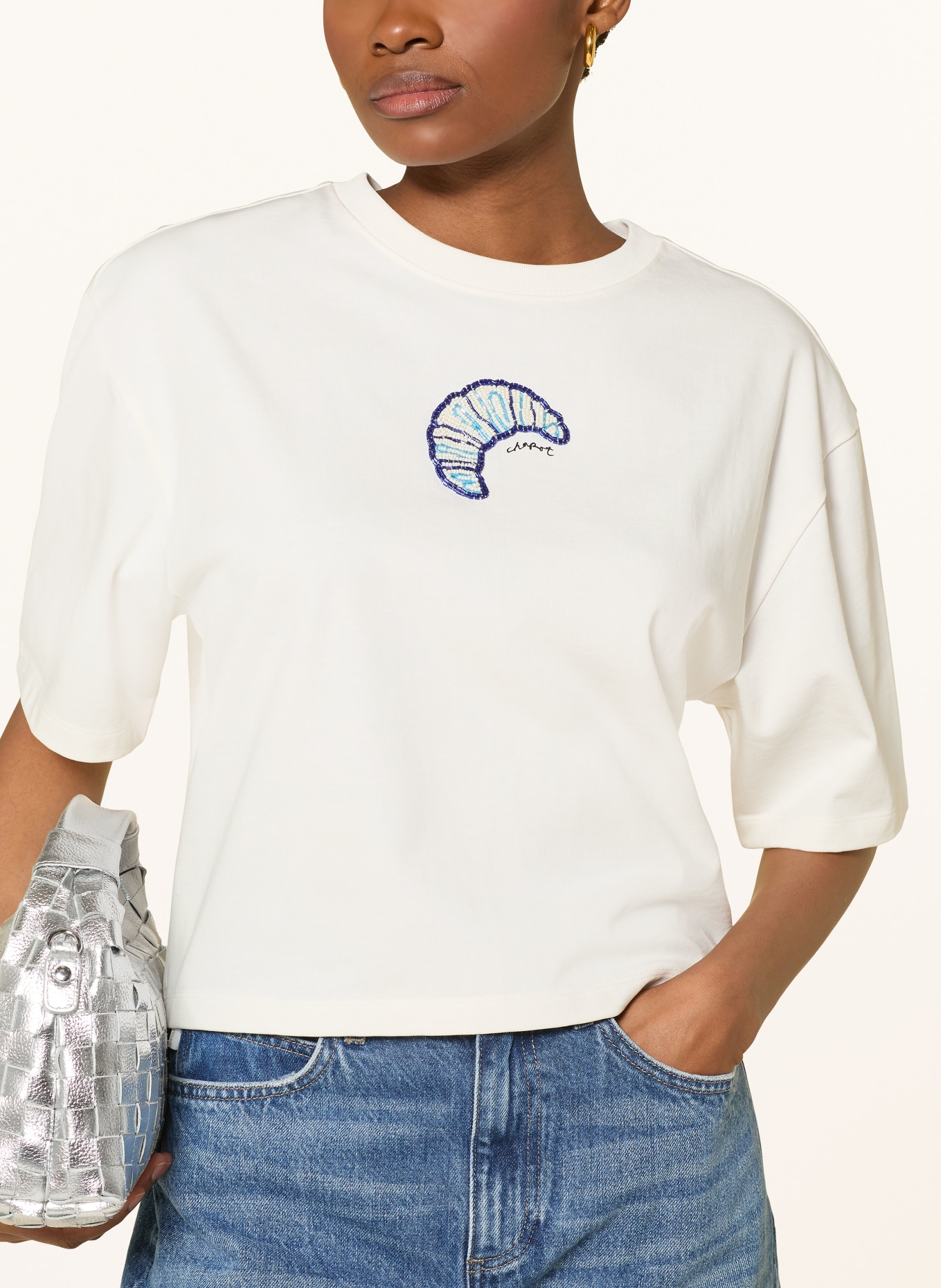 FABIENNE CHAPOT Koszulka BENJA z ozdobnymi perełkami: BIAŁY / NIEBIESKI