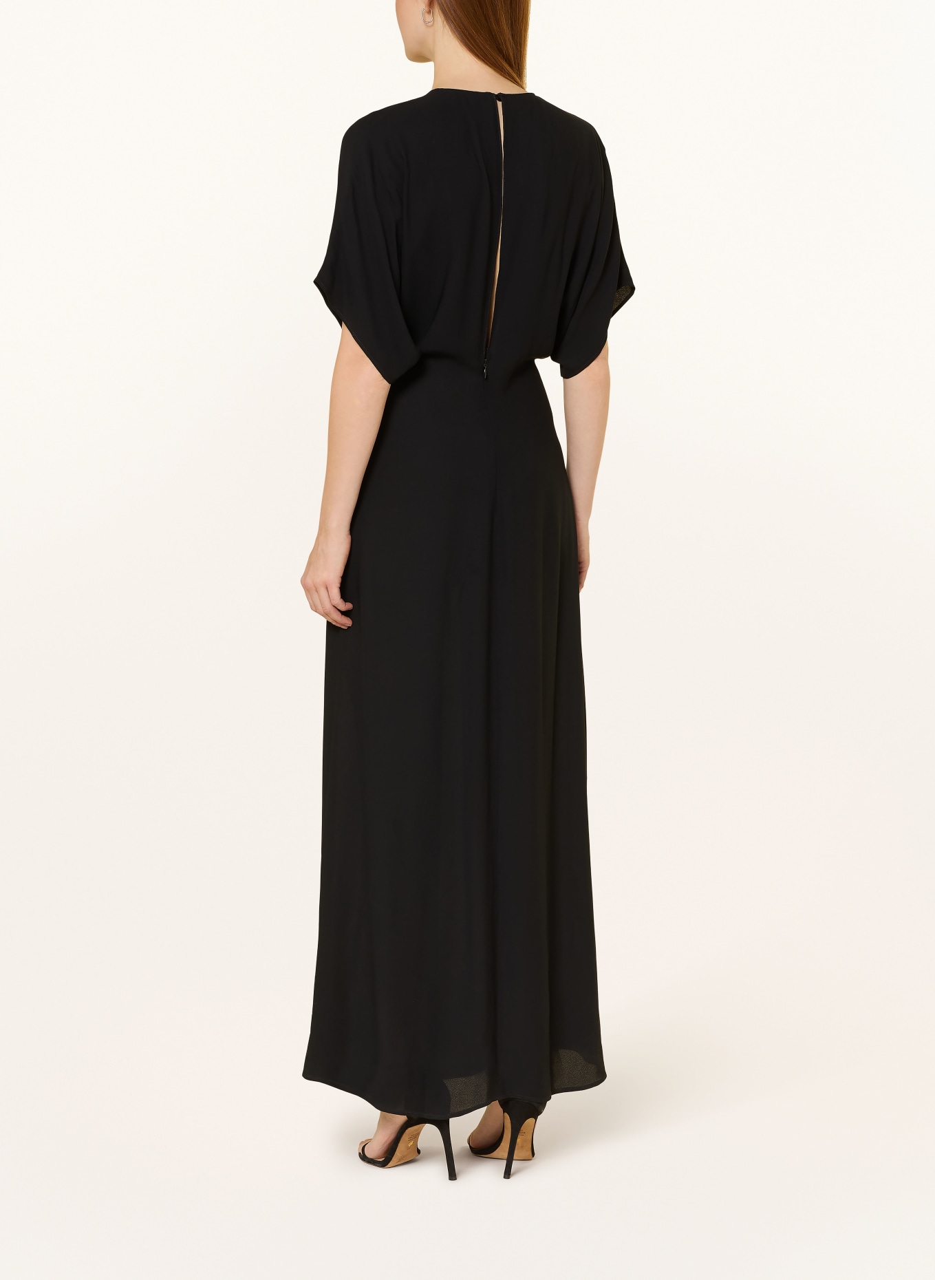 ELENA MIRO šaty: ČERNÁ