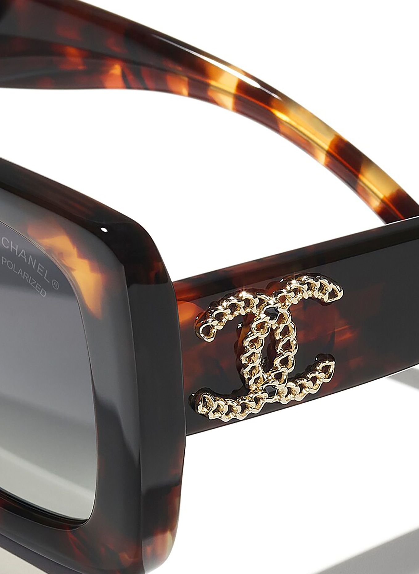 CHANEL Quadratische Sonnenbrille: HAVANA/ GRAU