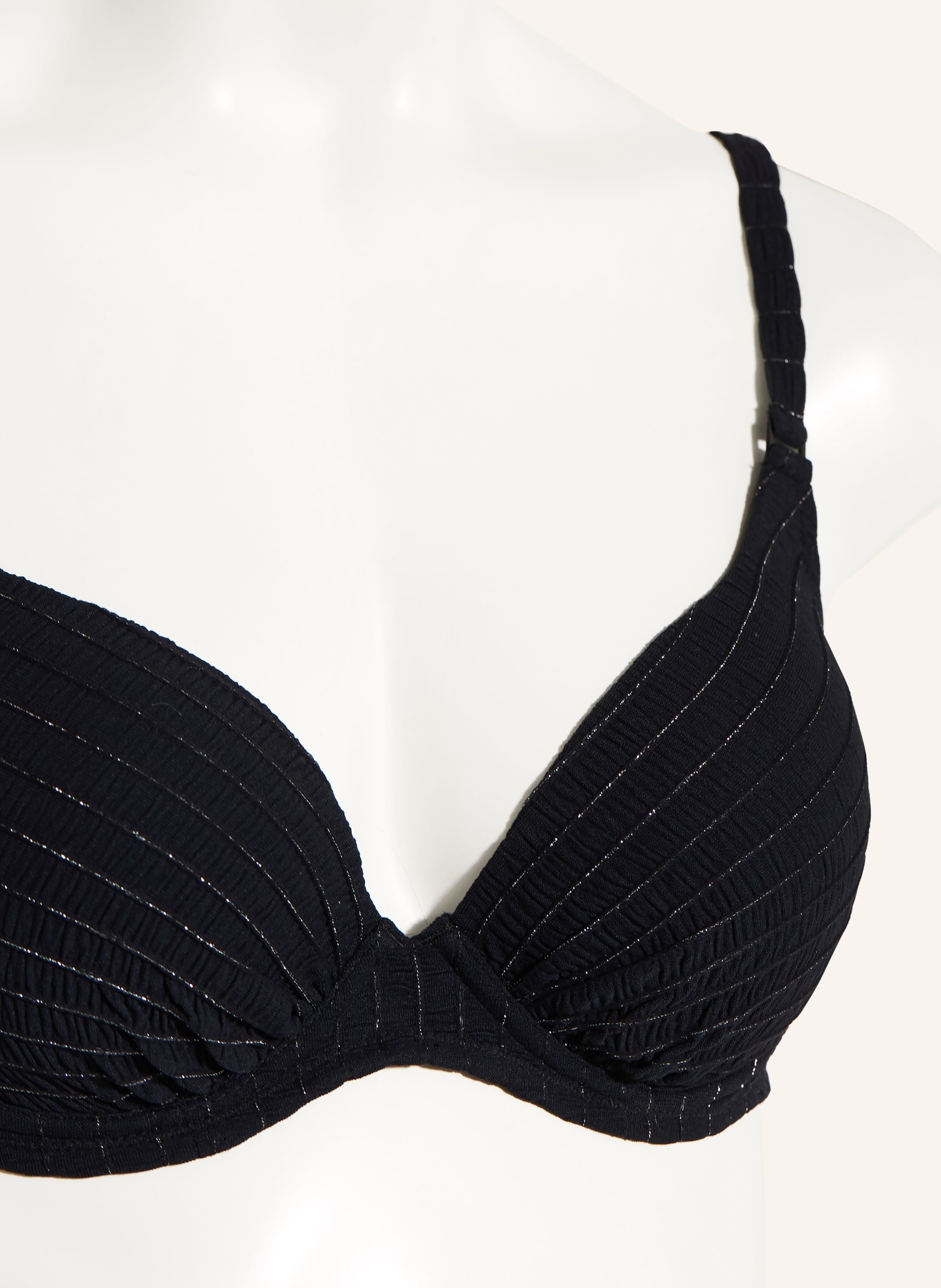 watercult Bikini top AFTERLIGHT s třpytivou nití: ČERNÁ / STŘÍBRNÁ