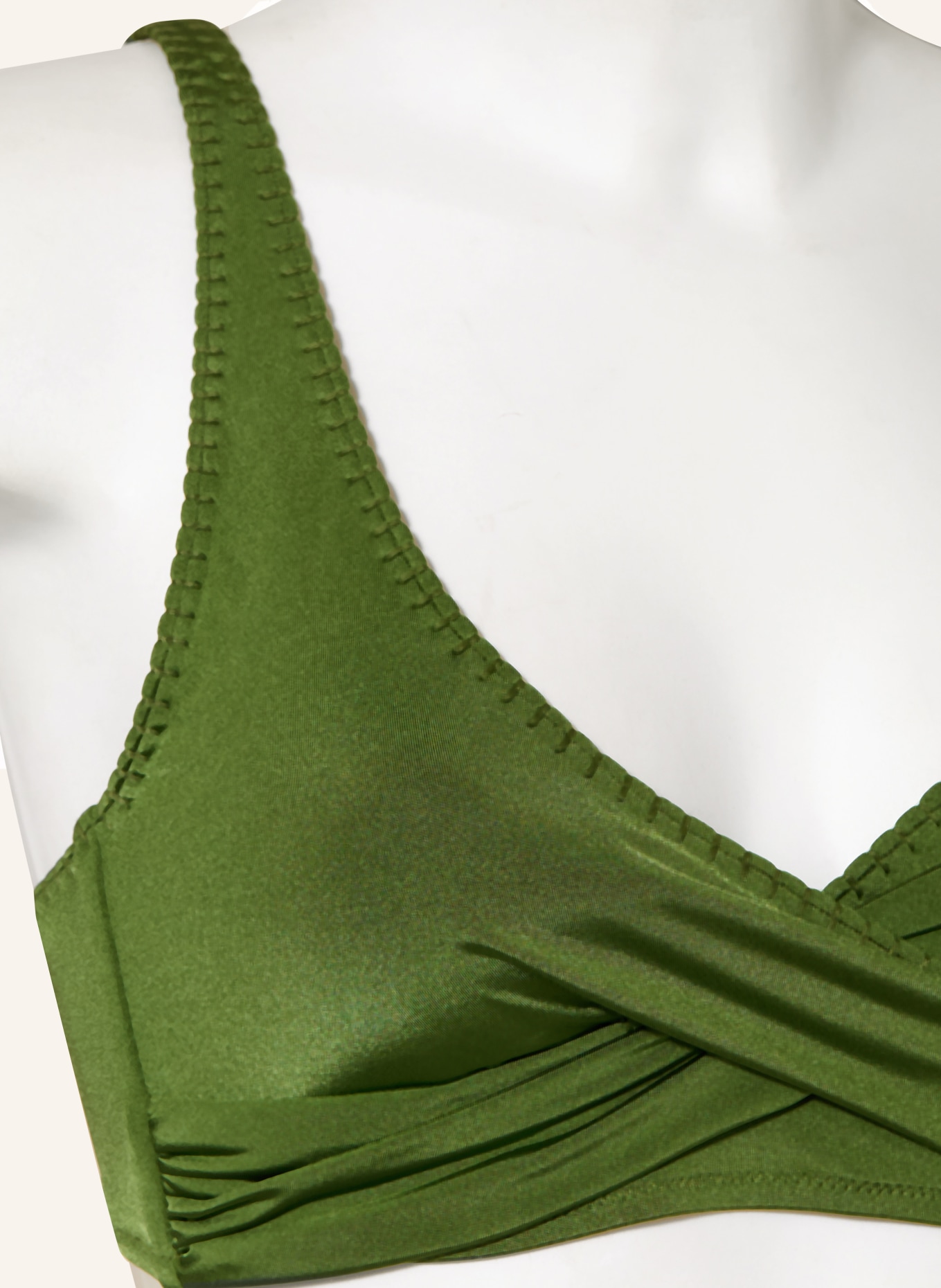 watercult Bustier bikiny CRAFTED ESSENTIALS s překříženým střihem: OLIVOVÁ