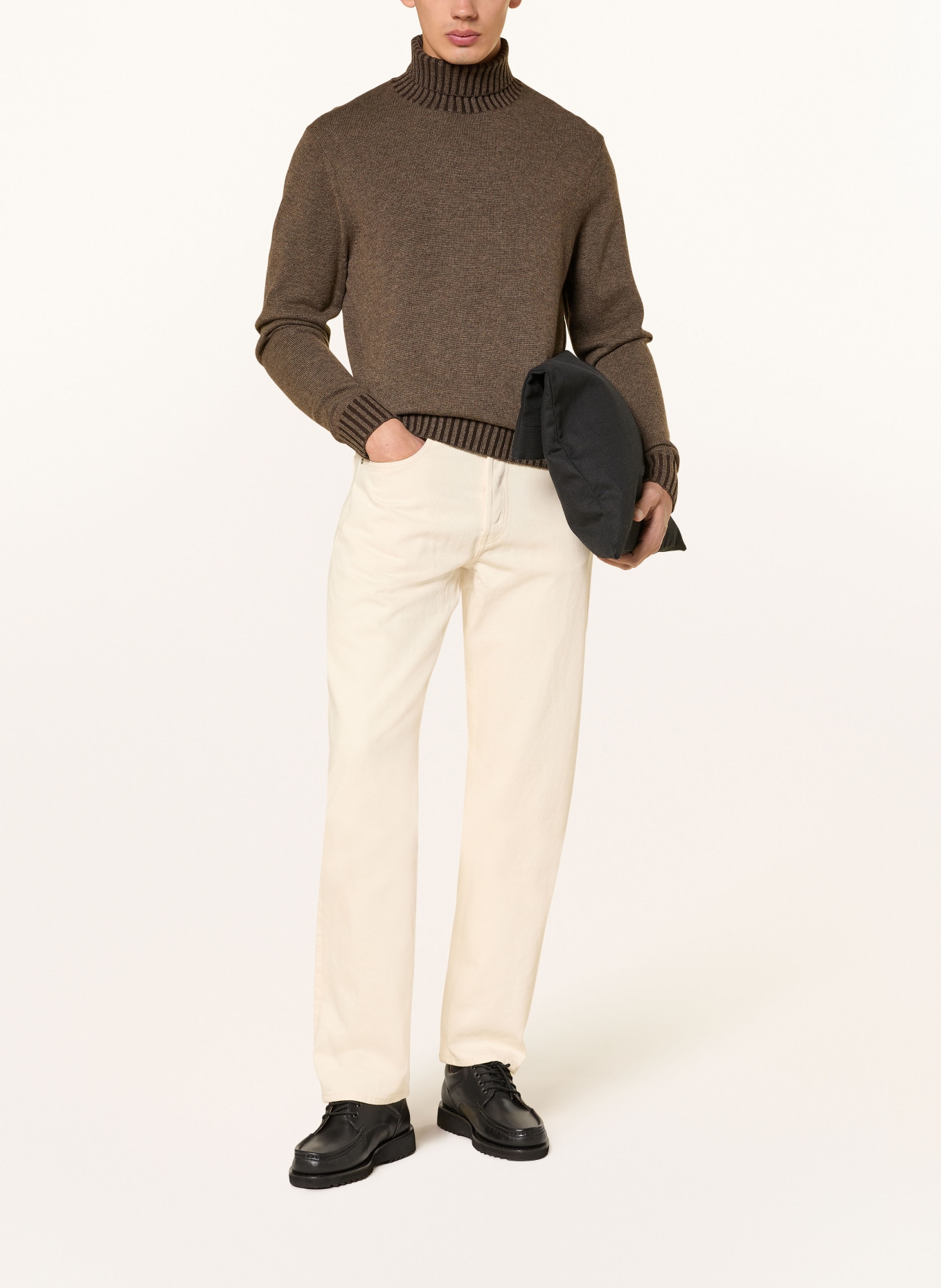 COS Rollkragenpullover: DUNKELBRAUN