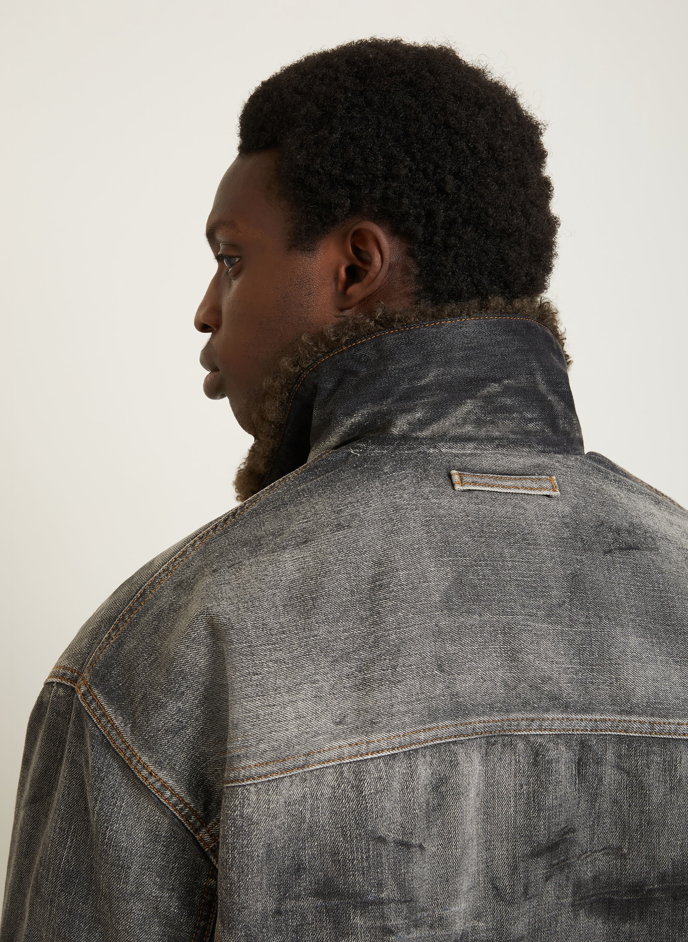 Acne Studios Denim jacket with faux fur: DARK GRAY / PINK / KHAKI