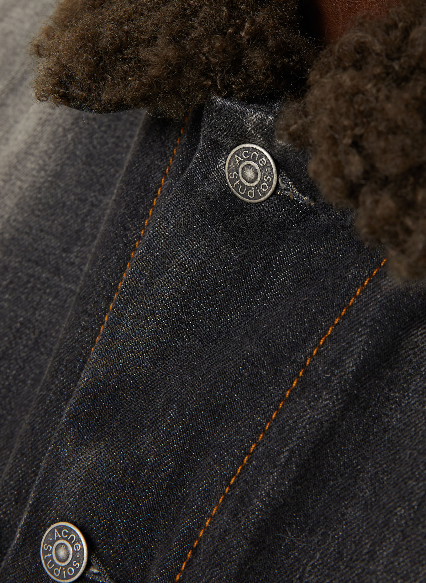 Acne Studios Denim jacket with faux fur: DARK GRAY / PINK / KHAKI