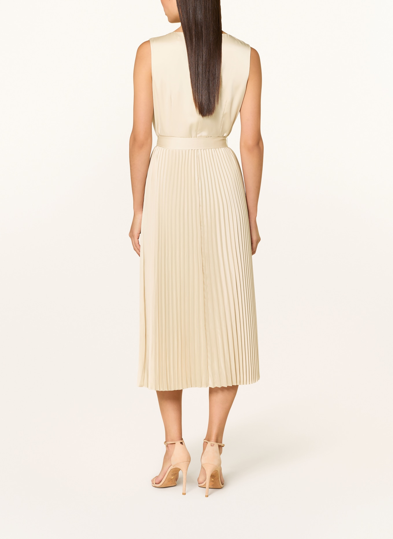 comma Robe en satin plissé: CRÈME
