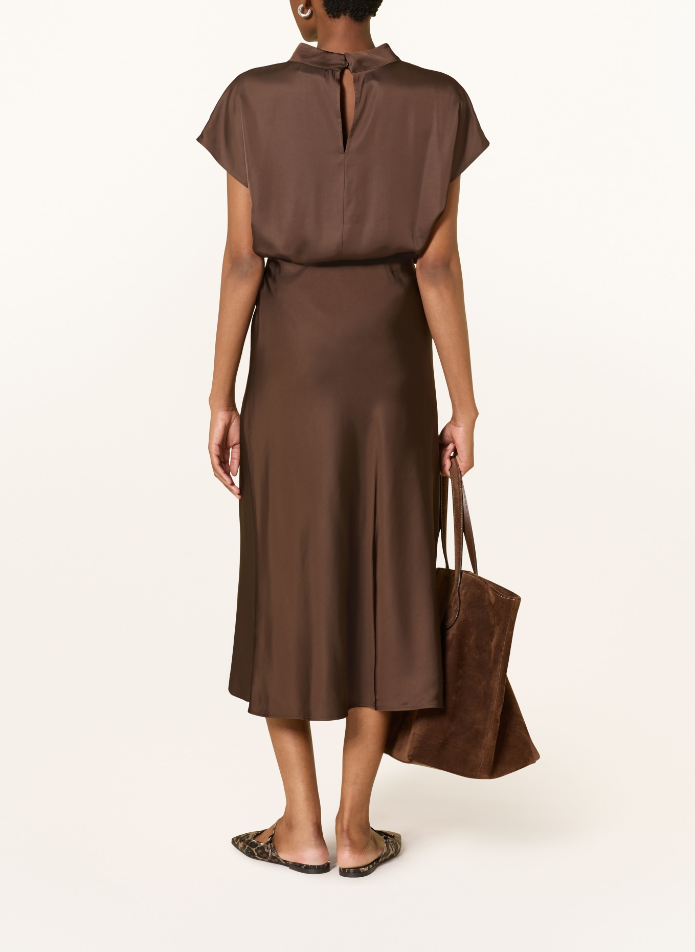 comma satin skirt: DARK BROWN