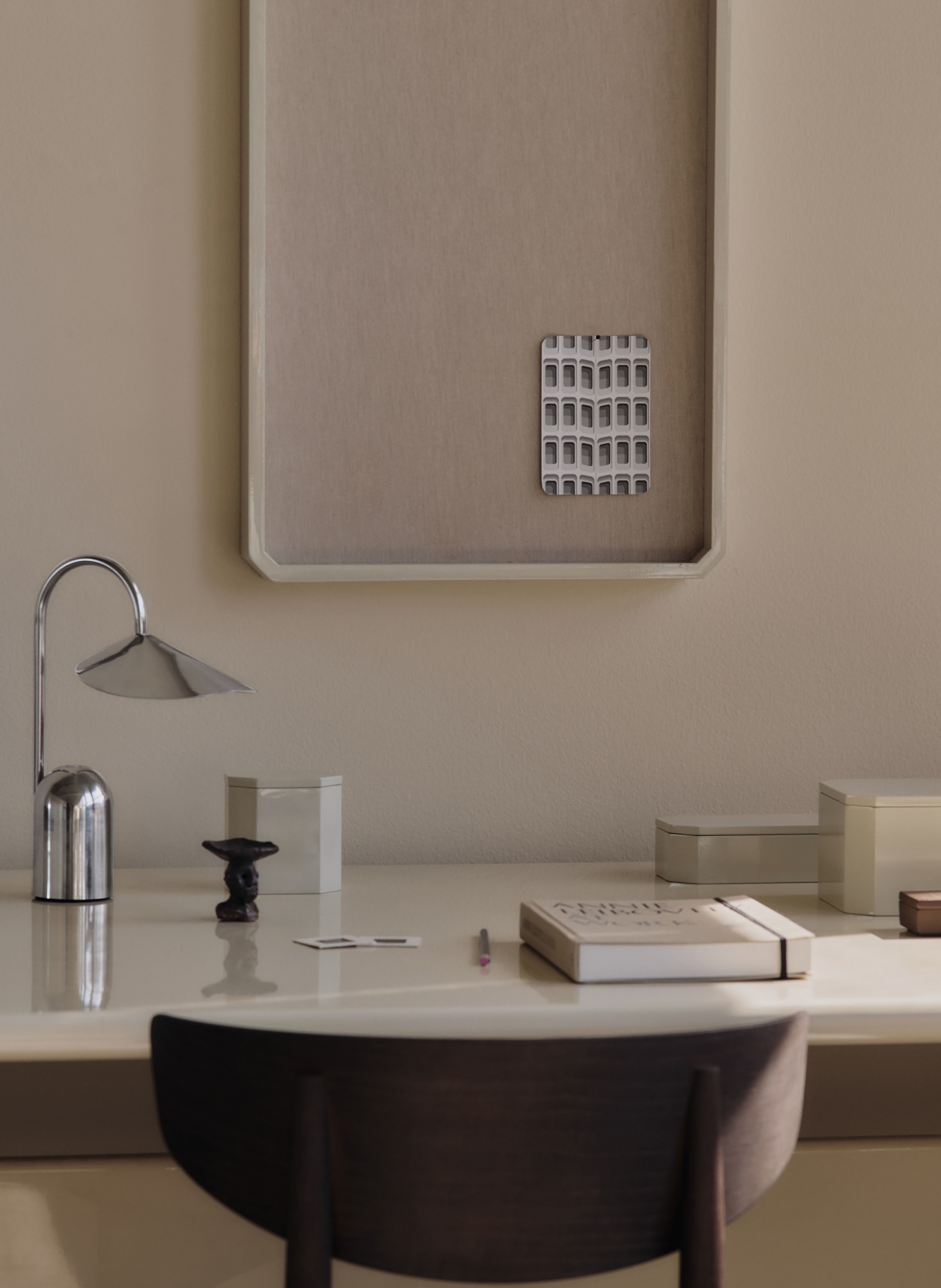 Ferm LIVING Tischleuchte ARUM: SILBER
