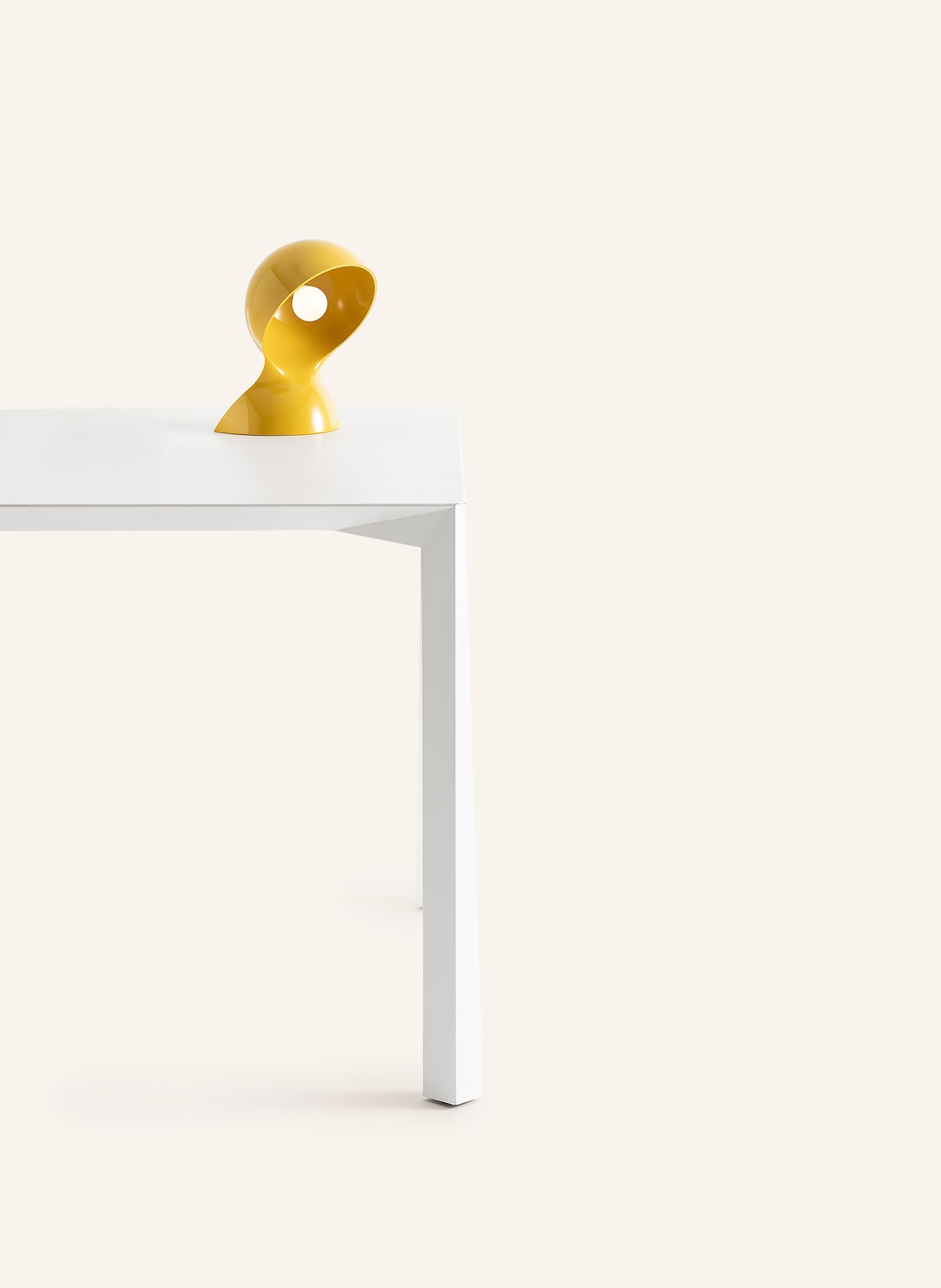 Artemide Tischleuchte DALÙ: GELB