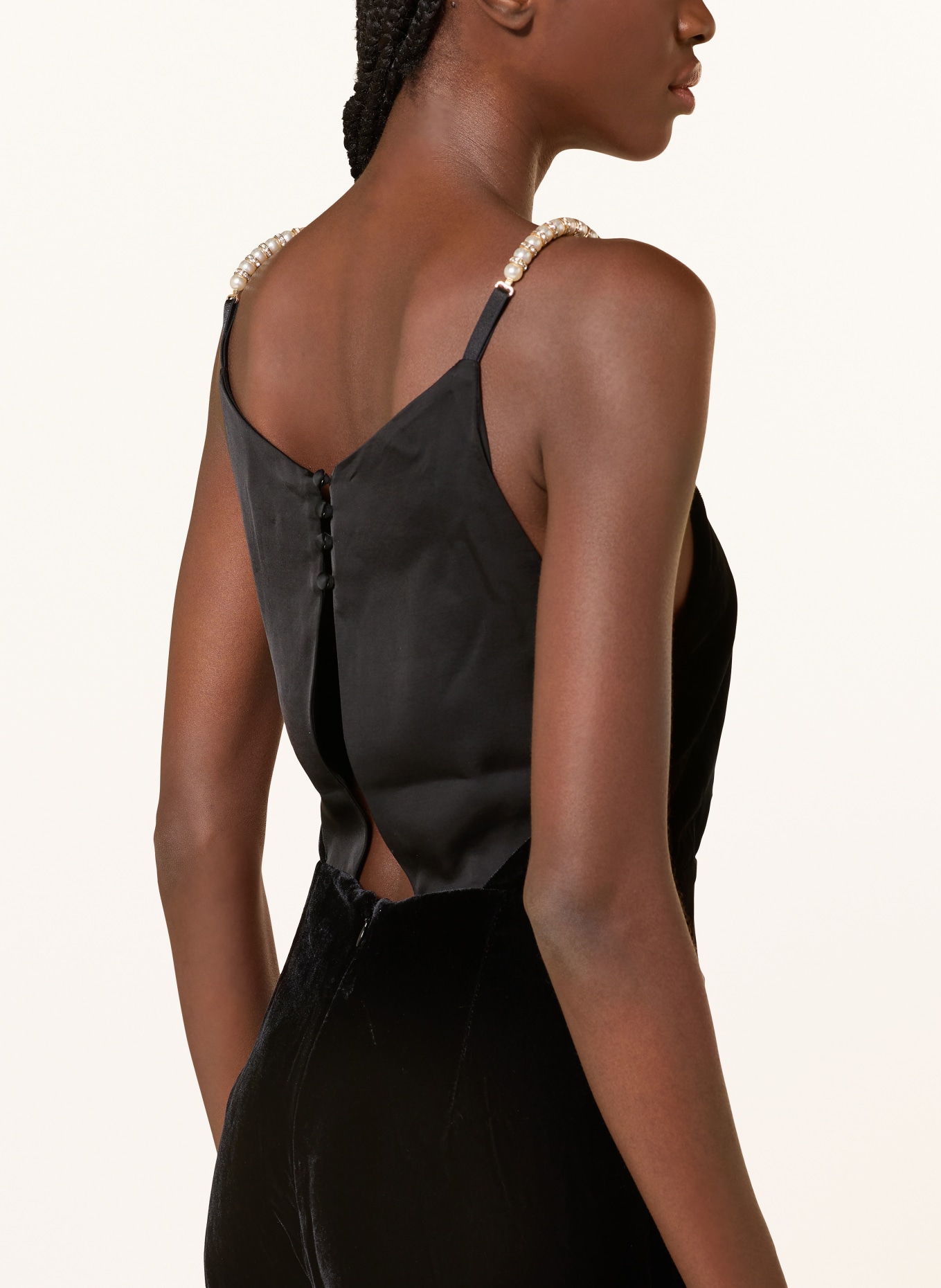 SANDRO Jumpsuit aus Samt mit Schmuckperlen: SCHWARZ / WEISS