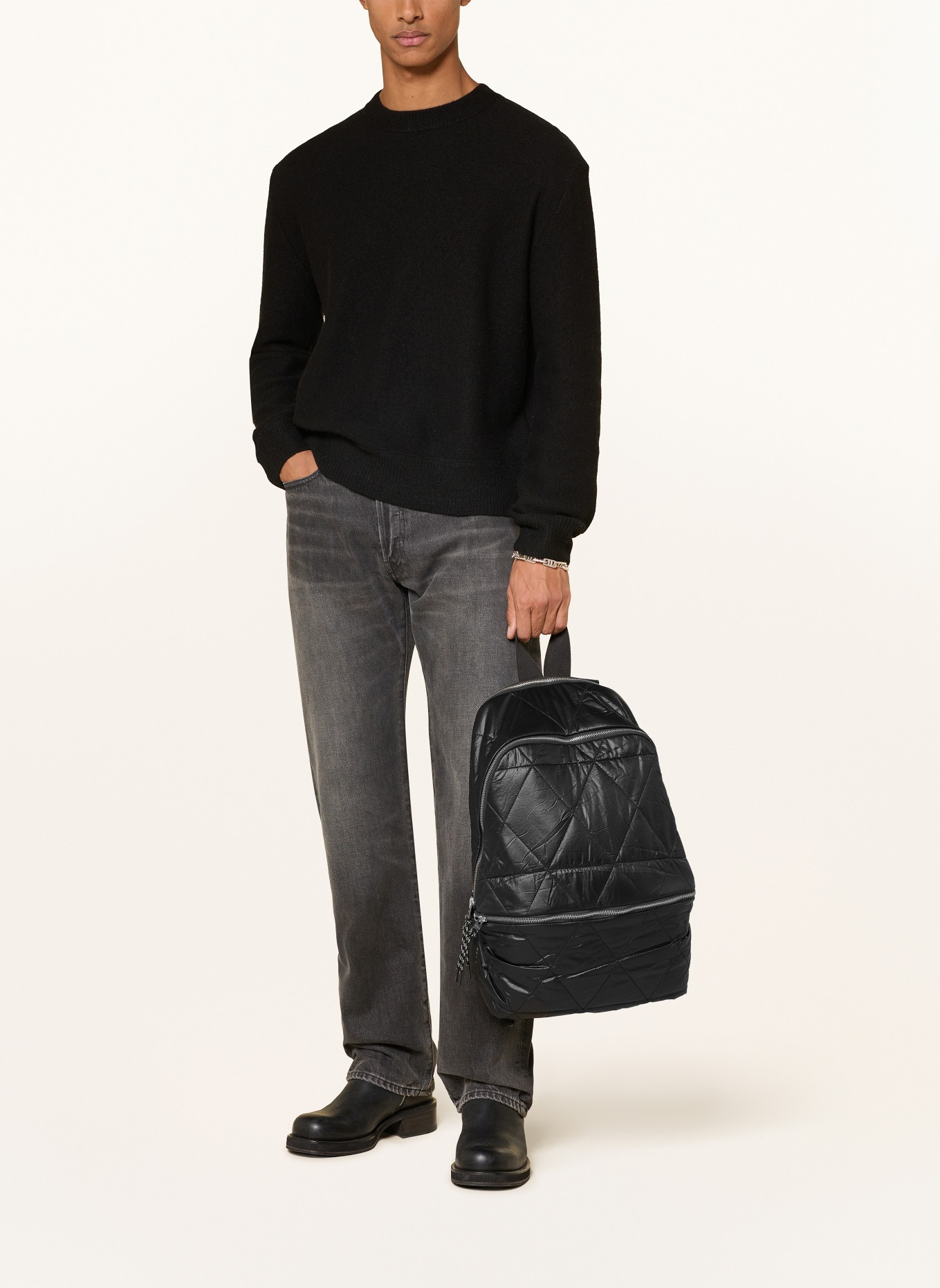 ALLSAINTS Batoh FINN: ČERNÁ