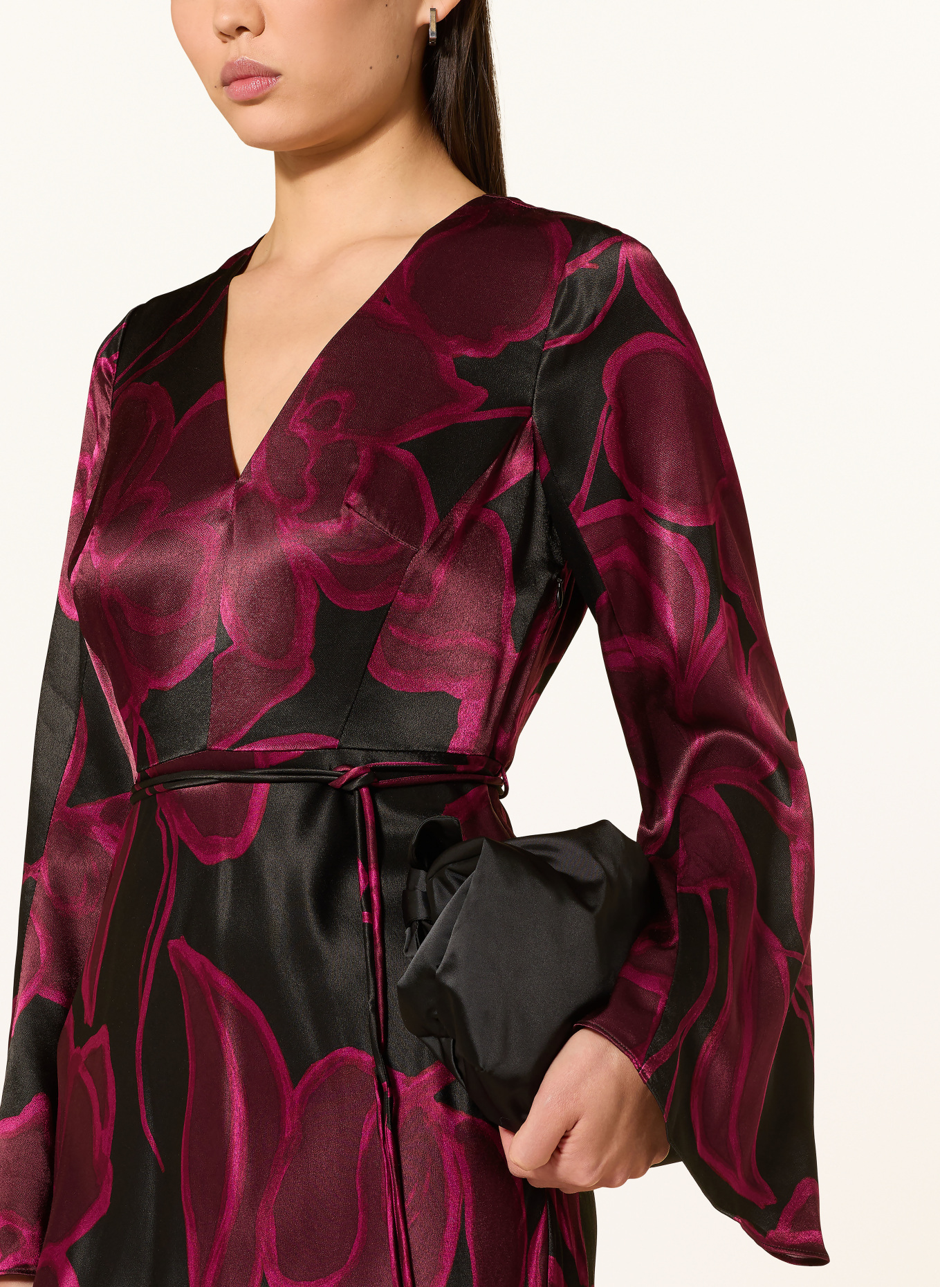 Phase Eight Satinkleid RHEA: FUCHSIA / SCHWARZ