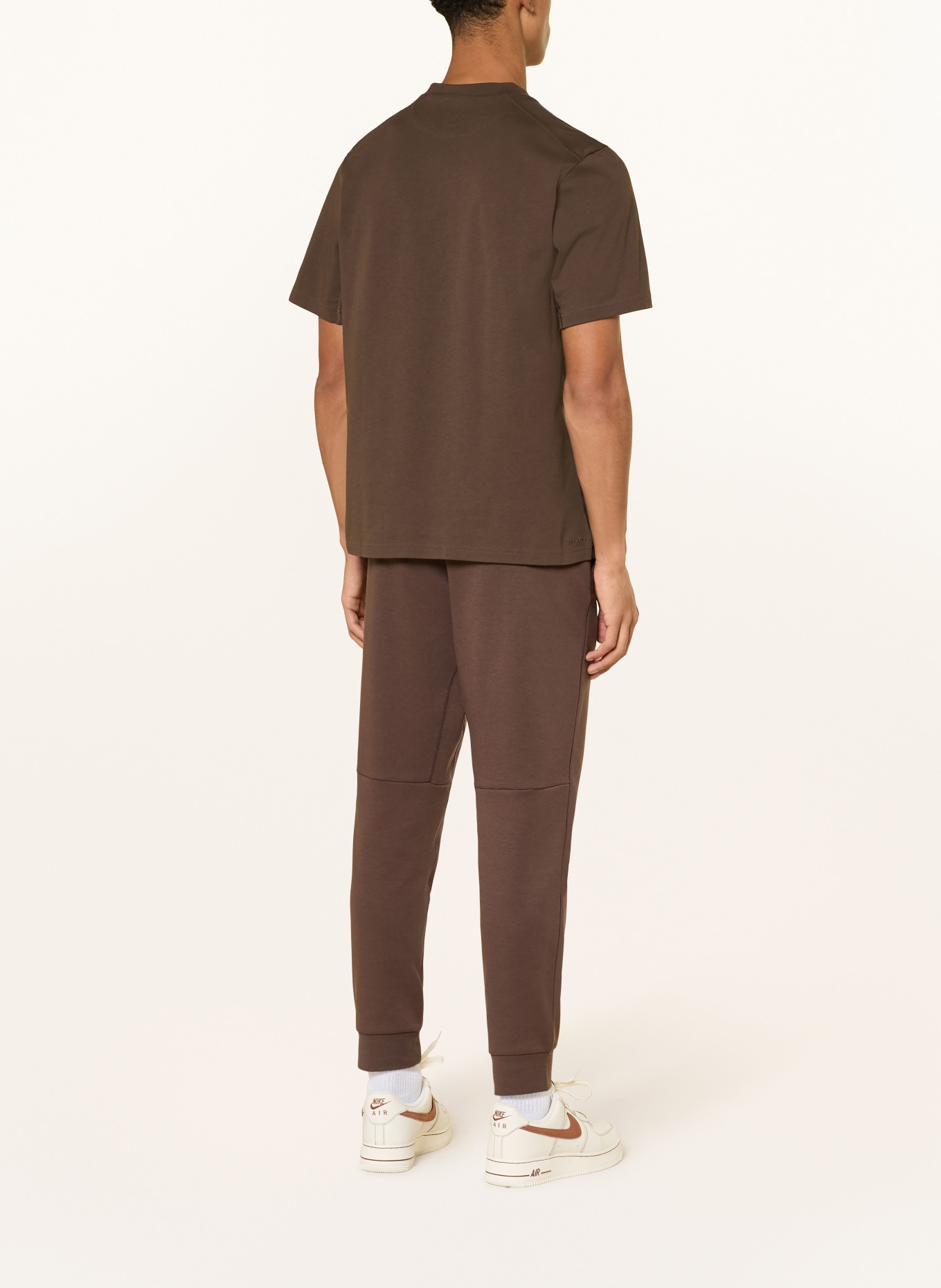 Nike T-shirt: DARK BROWN