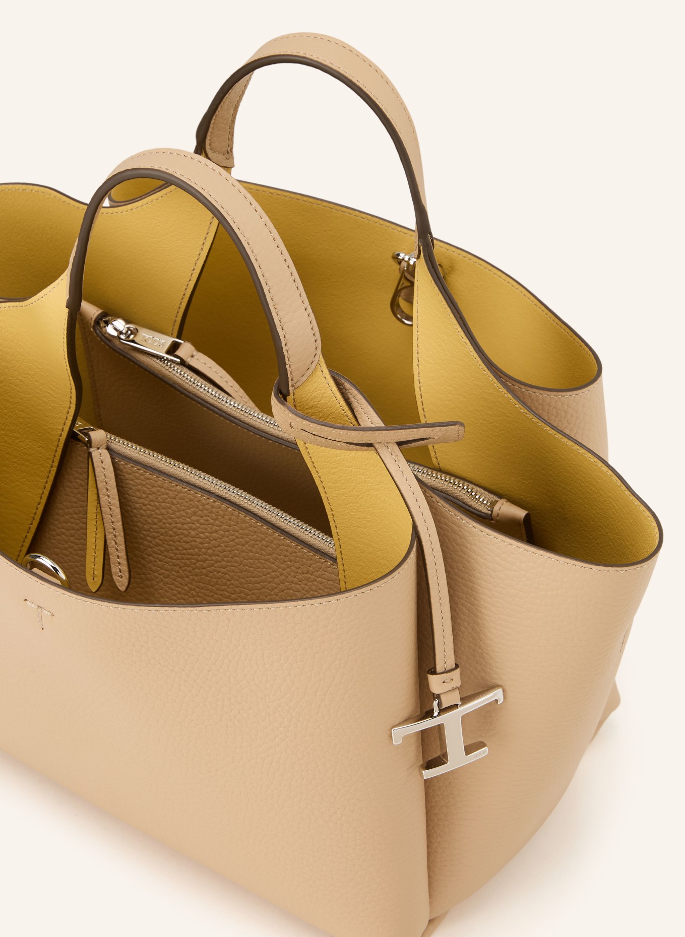 TOD'S Handtasche MINI: HELLBRAUN / SILBER