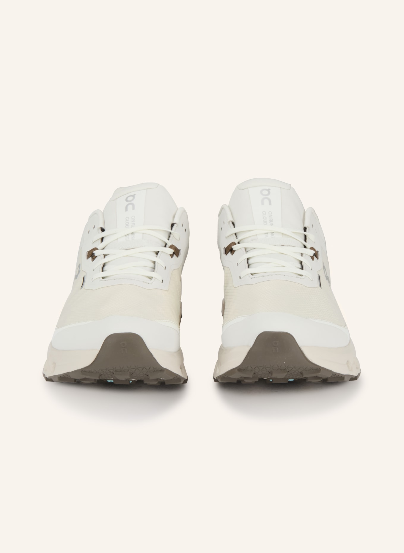 On CLOUDVISTA 2 WATERPROOF trail running shoes: CREAM / WHITE