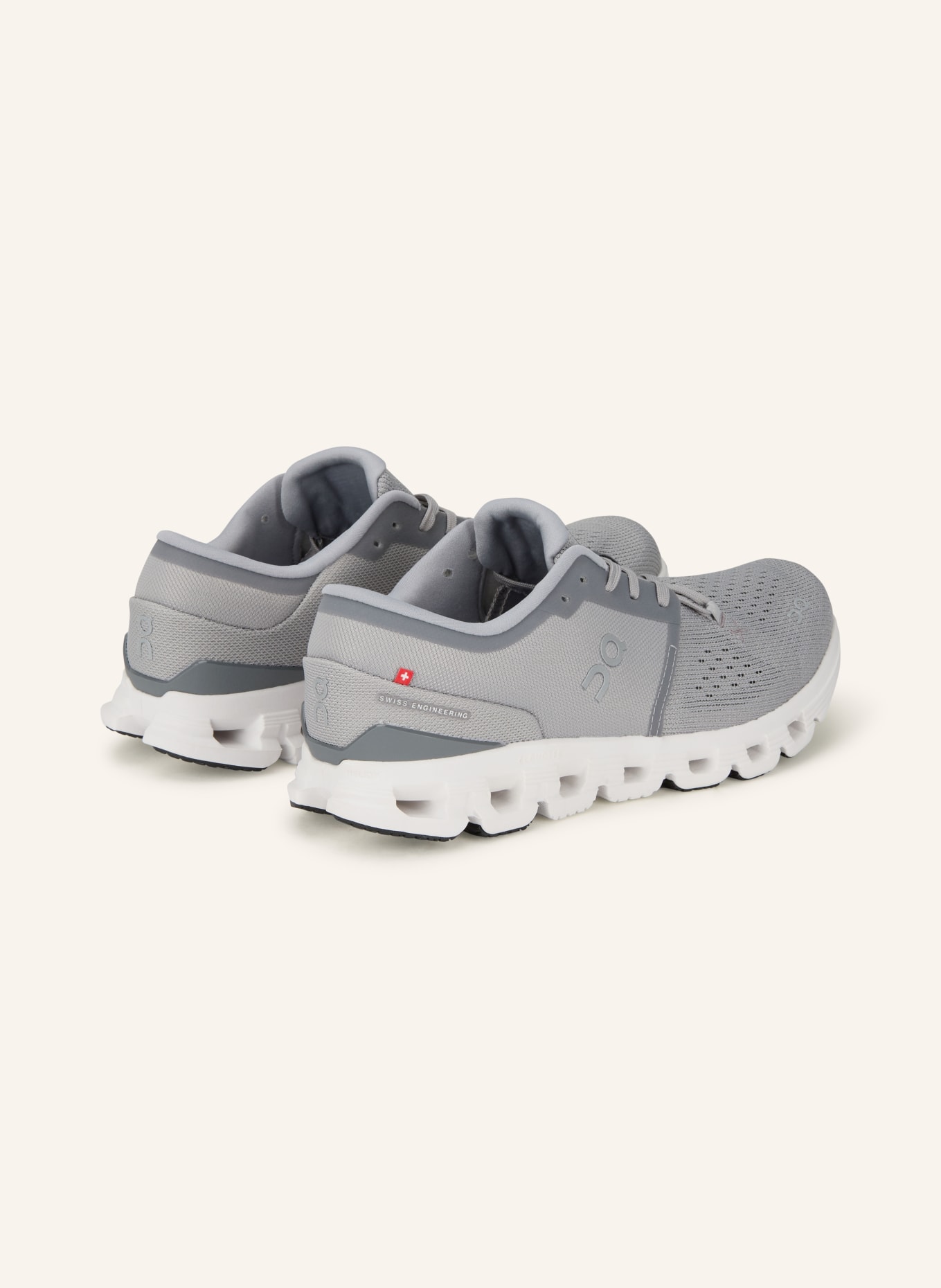 On Fitness shoes CLOUD X 4: GRAY / DARK GRAY