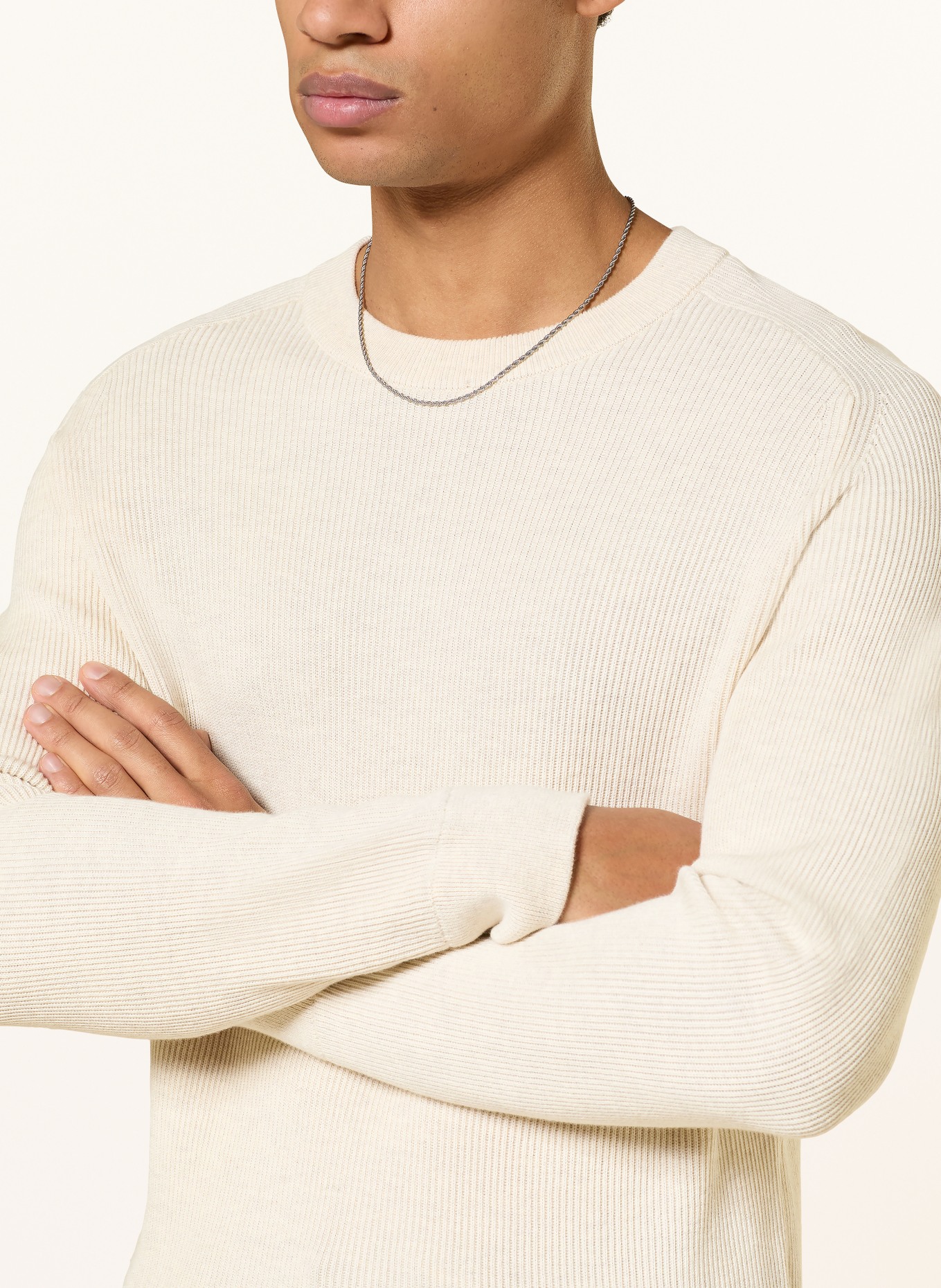 NN.07 Svetr KEVIN: SVĚTLE HNĚDÁ