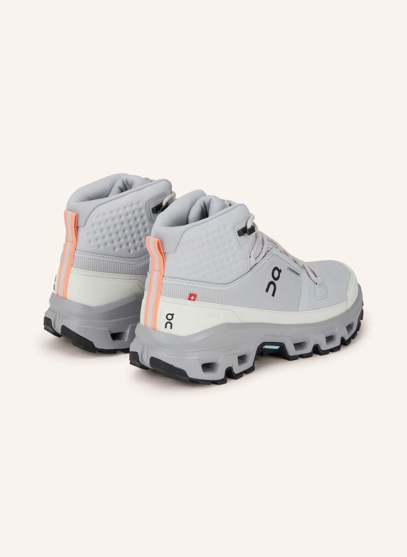 On Turistické boty CLOUDROCK MID WP: ŠEDÁ