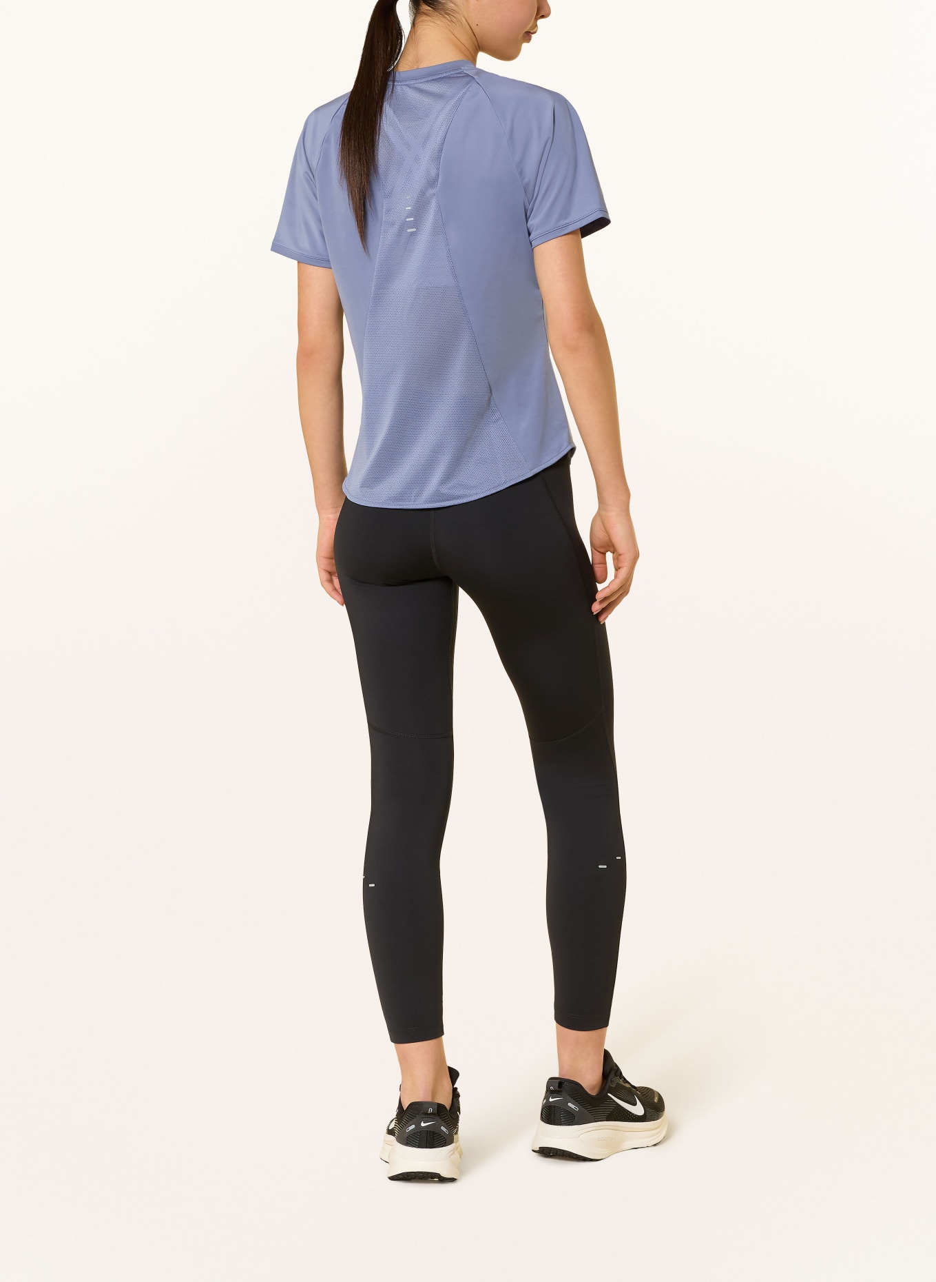 Nike Laufshirt SWIFT: HELLLILA