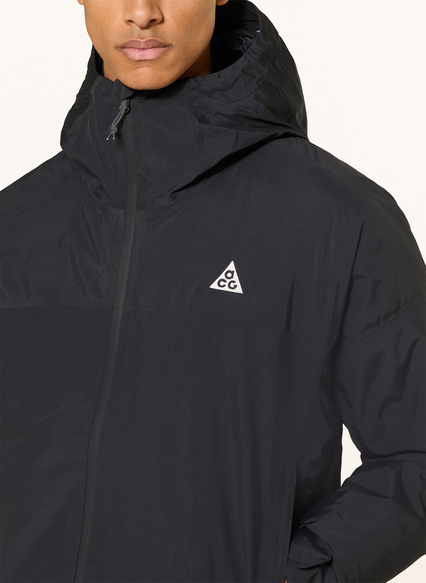 Nike Hardshellová bunda MORPHO: ČERNÁ