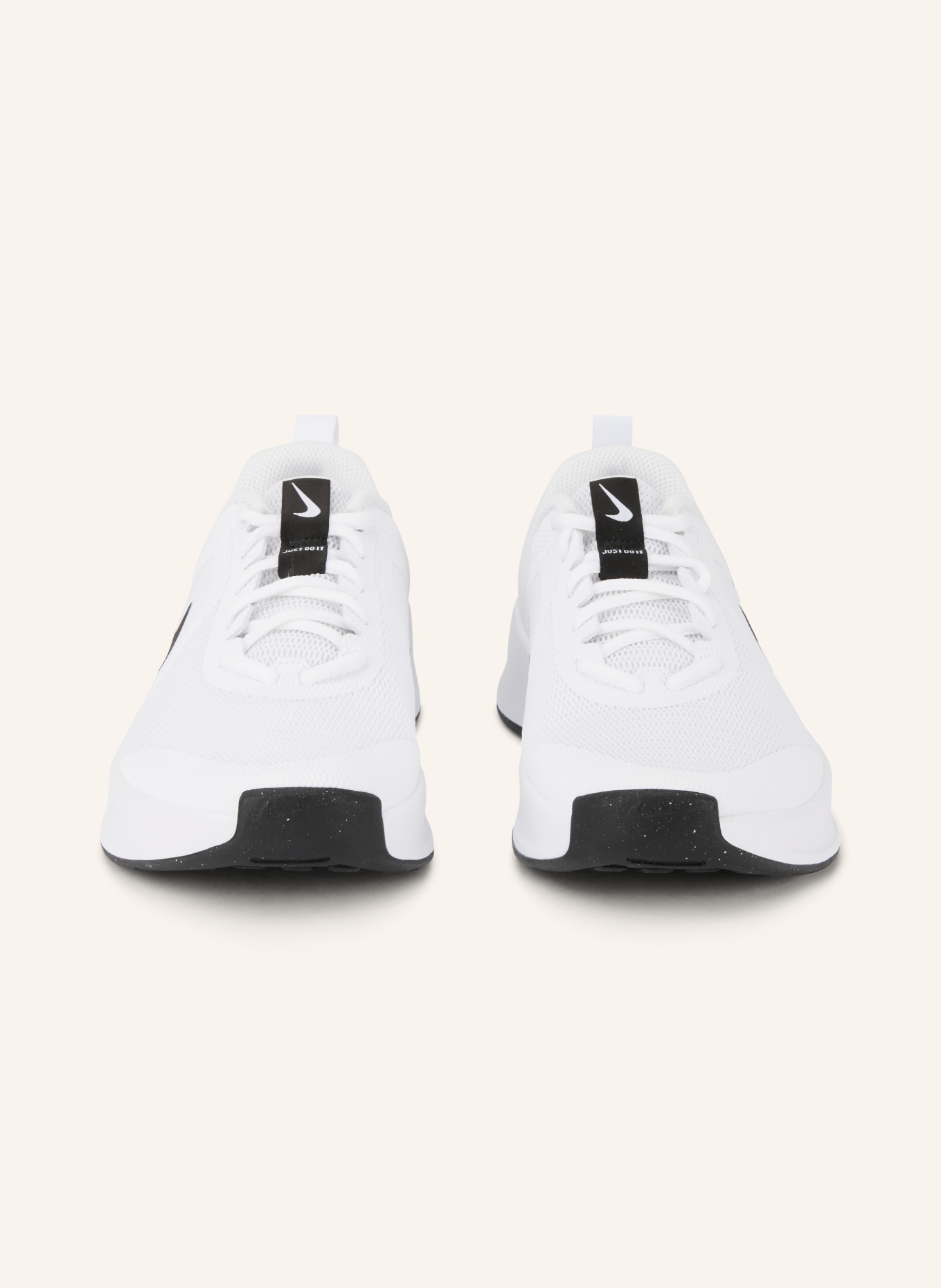 Nike MC TRAINER 3 fitness shoes: WHITE / BLACK