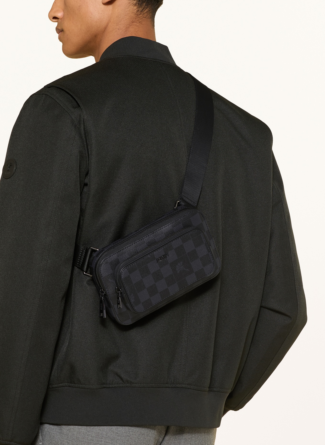 JOOP! Crossbody bag CORTINA PIAZZA EMIR: BLACK / DARK BLUE