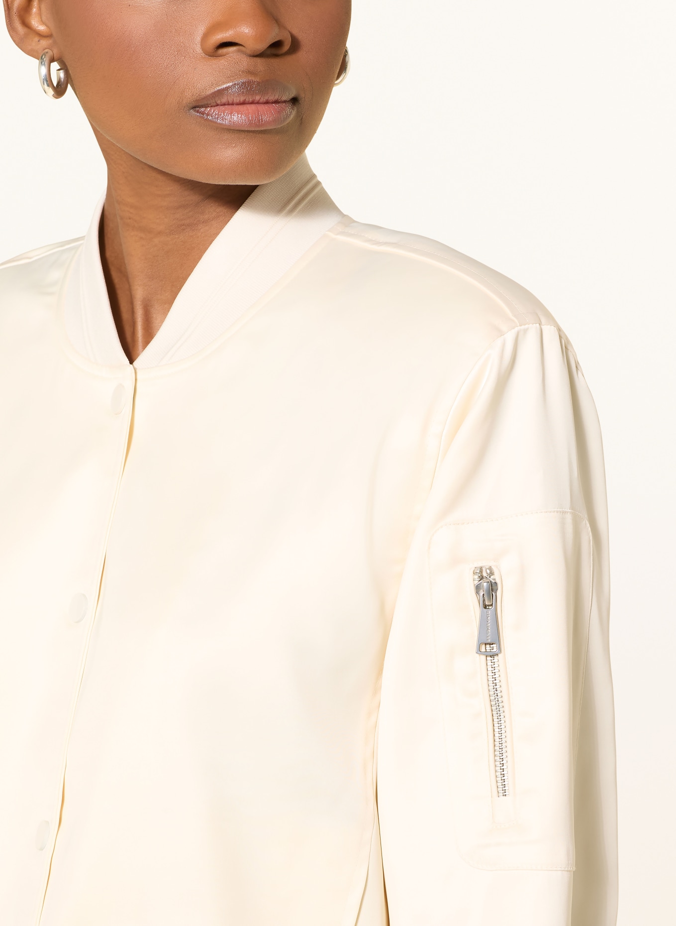 RINO & PELLE Blouson BANNER aus Satin: ECRU