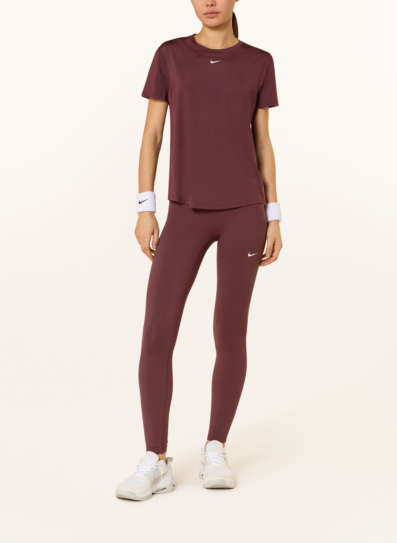 Nike T-shirt ONE CLASSIC: CIEMNOCZERWONY