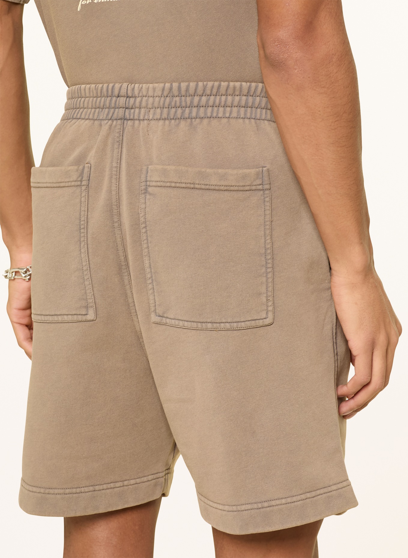 REPRESENT Sweatshorts: CAMEL / BEIGE