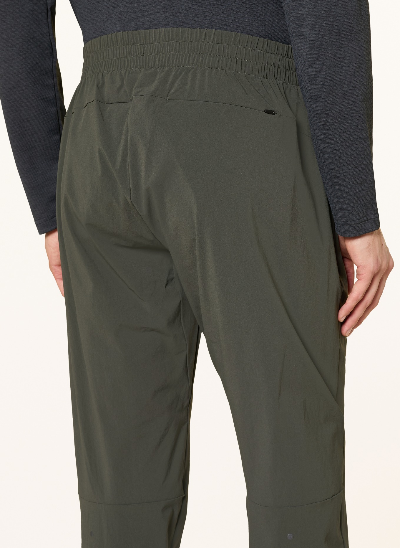PAS NORMAL STUDIOS BALANCE running pants: OLIVE