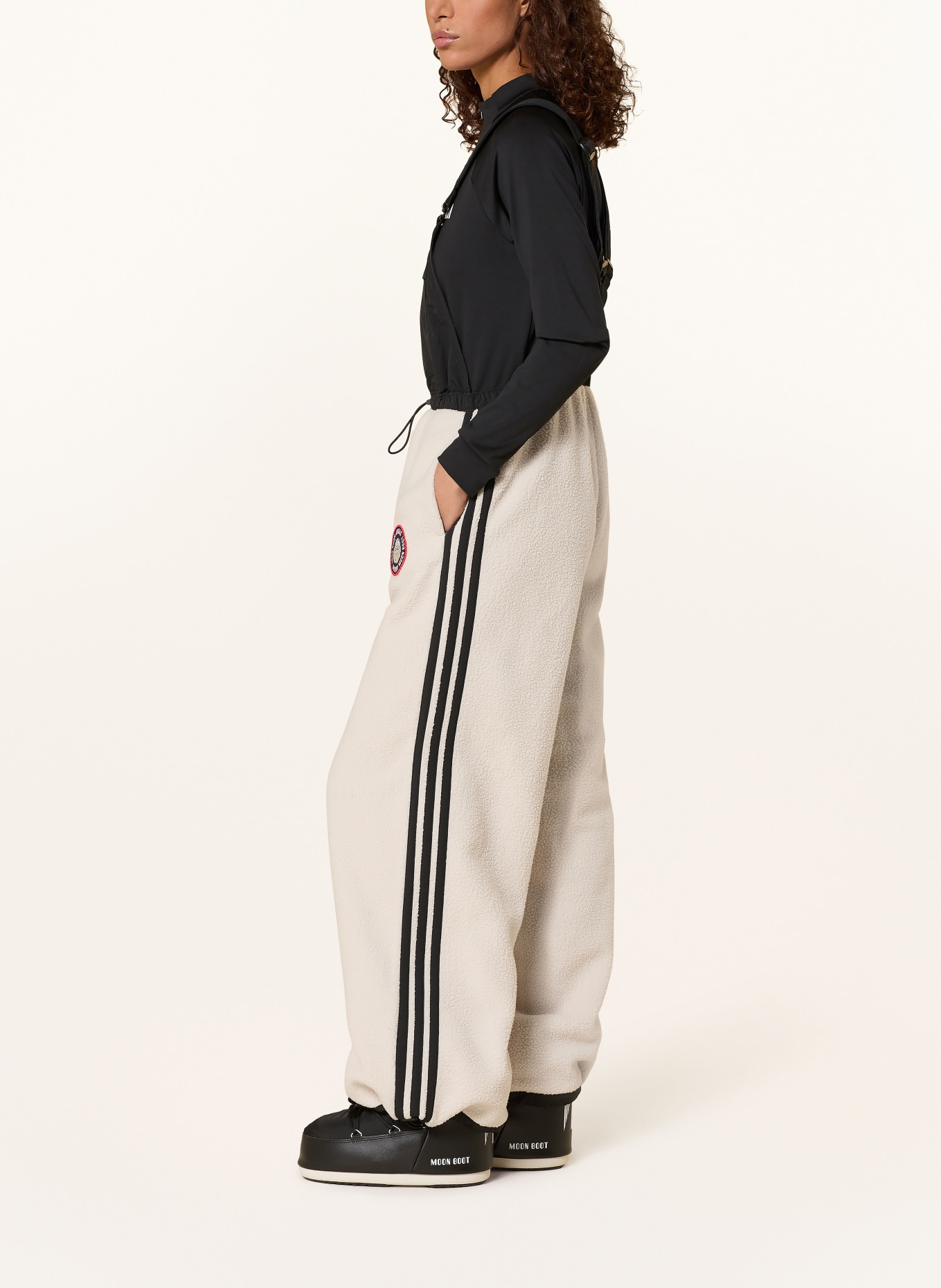 adidas Spodnie ogrodniczki z mieszanki materiałów: BEŻOWY / CZARNY