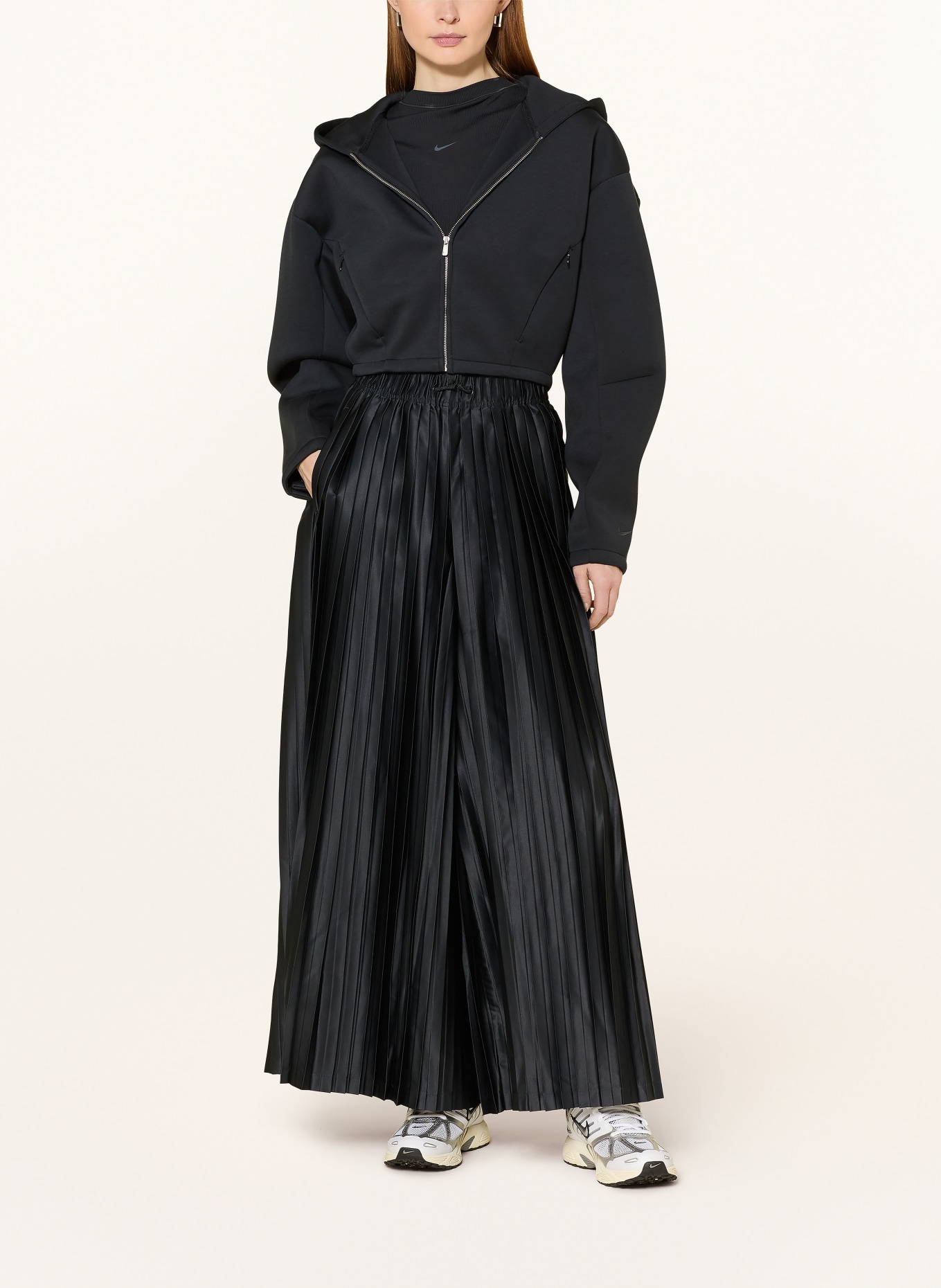 Nike Pleated pants SPORTSWEAR: BLACK / WHITE