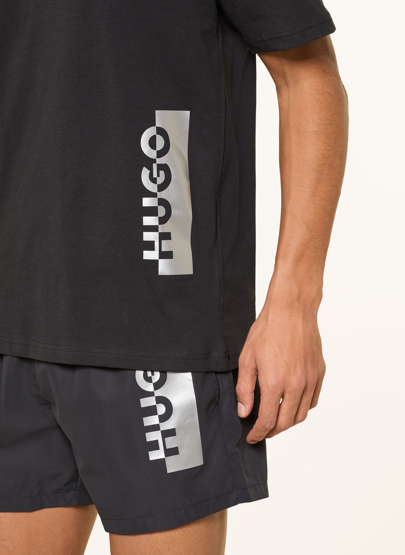 HUGO T-shirt SILVER: ZWART / ZILVER