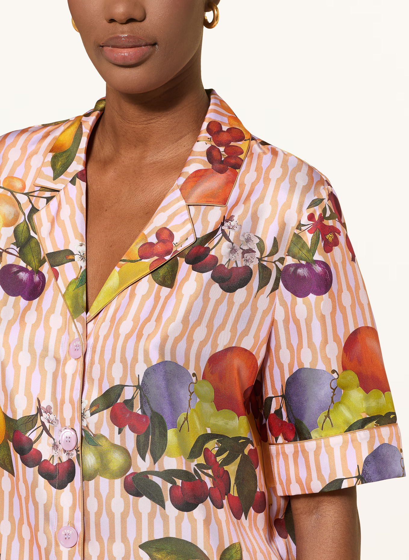 ERES Schlafshirt CHERRY aus Seide: HELLLILA / BEIGE / DUNKELROT