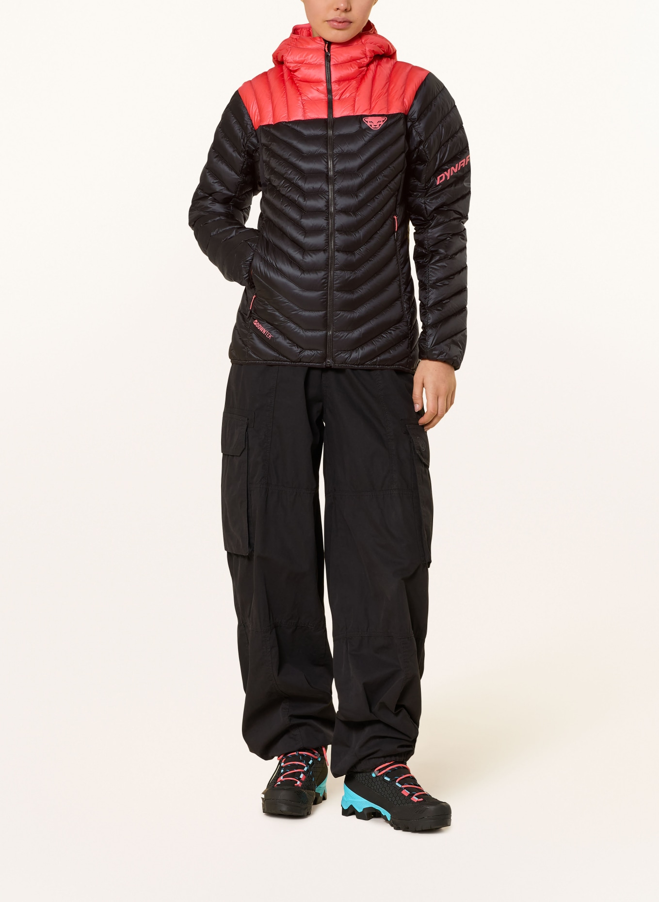 DYNAFIT Daunenjacke RIDGE ULTRALIGHT: SCHWARZ / NEONROT