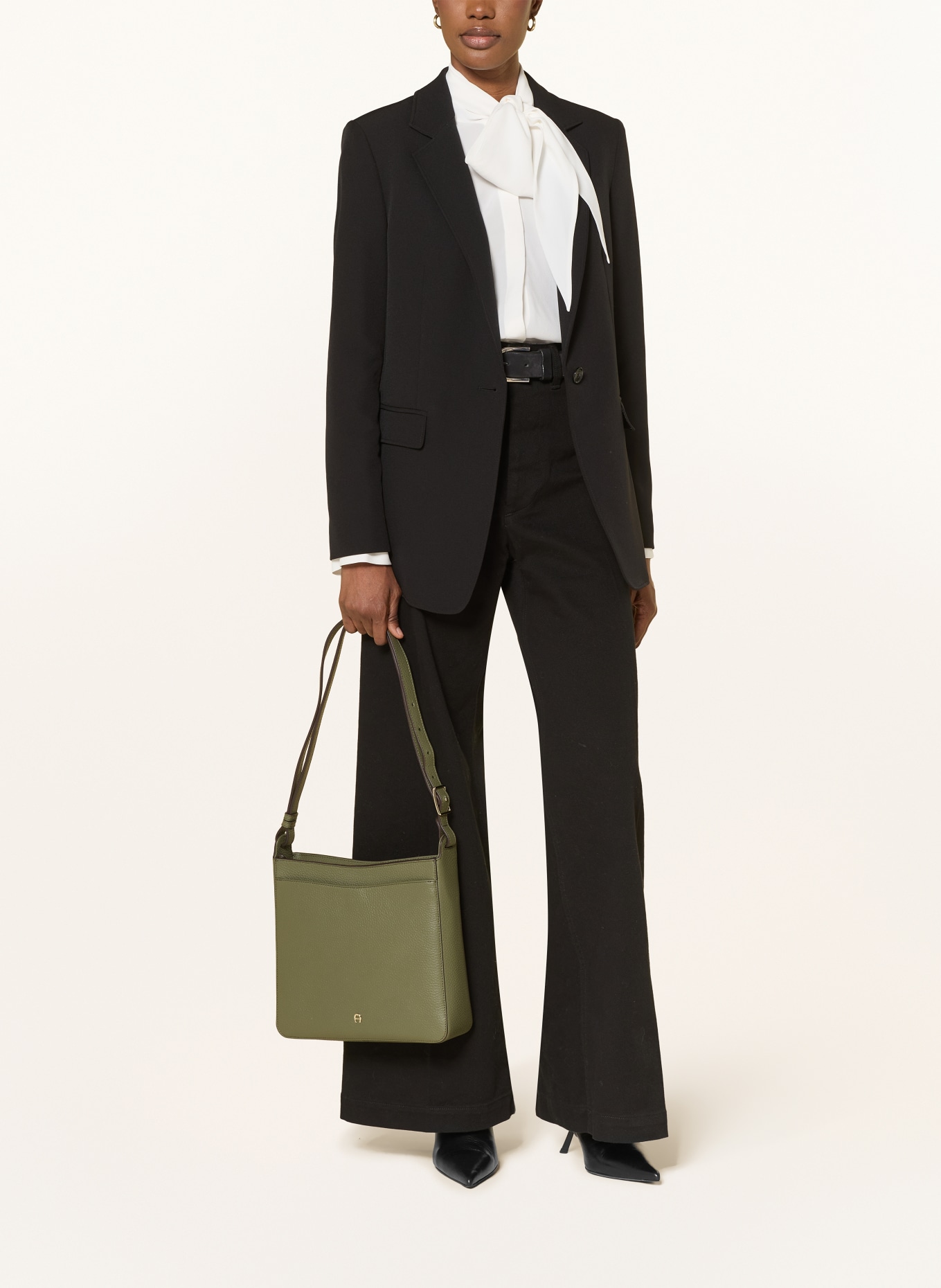 AIGNER Schoudertas PURA MEDIUM: OLIJF