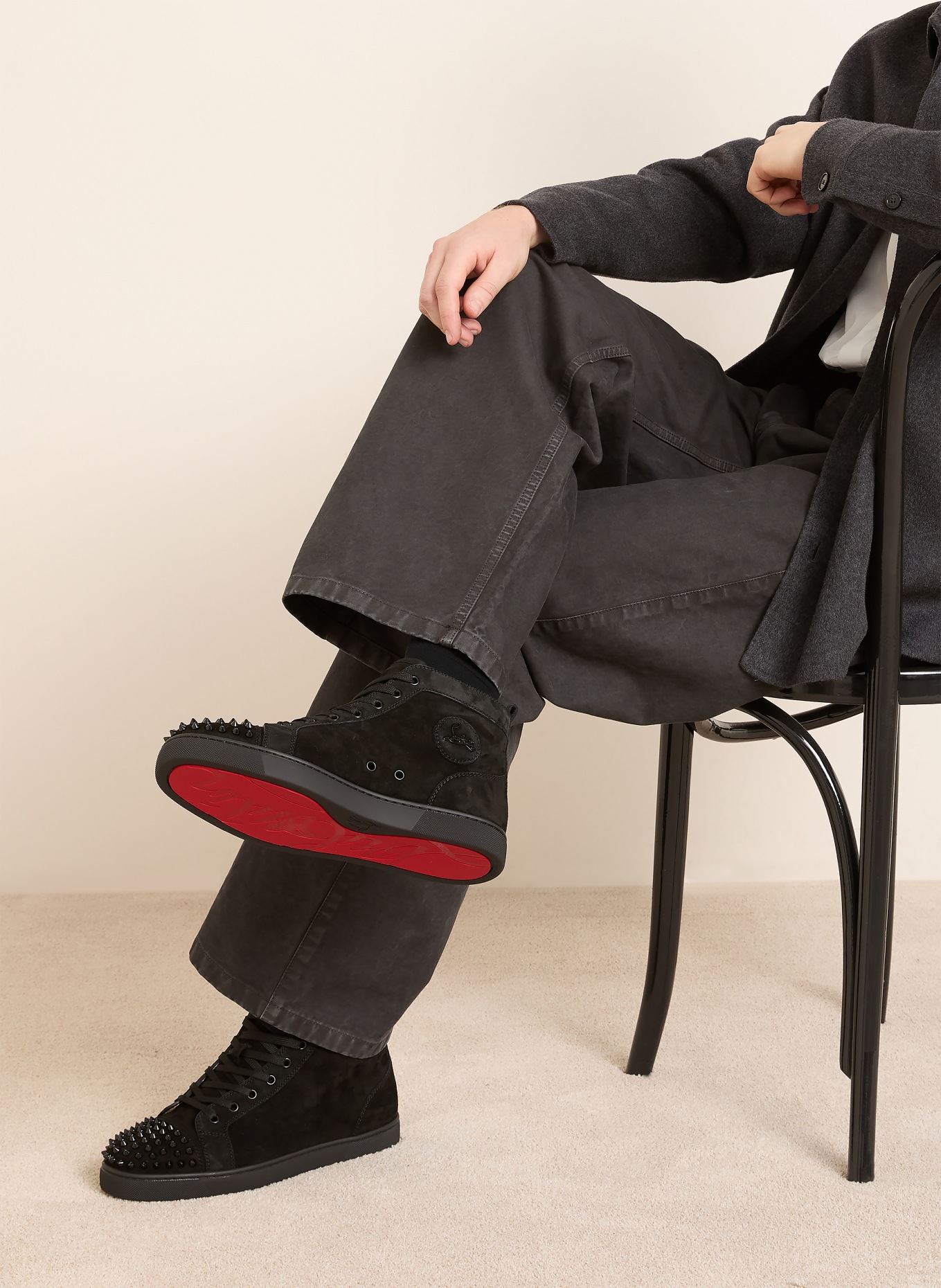 Christian Louboutin Hightop-Sneaker LOU SPIKES mit Nieten: SCHWARZ