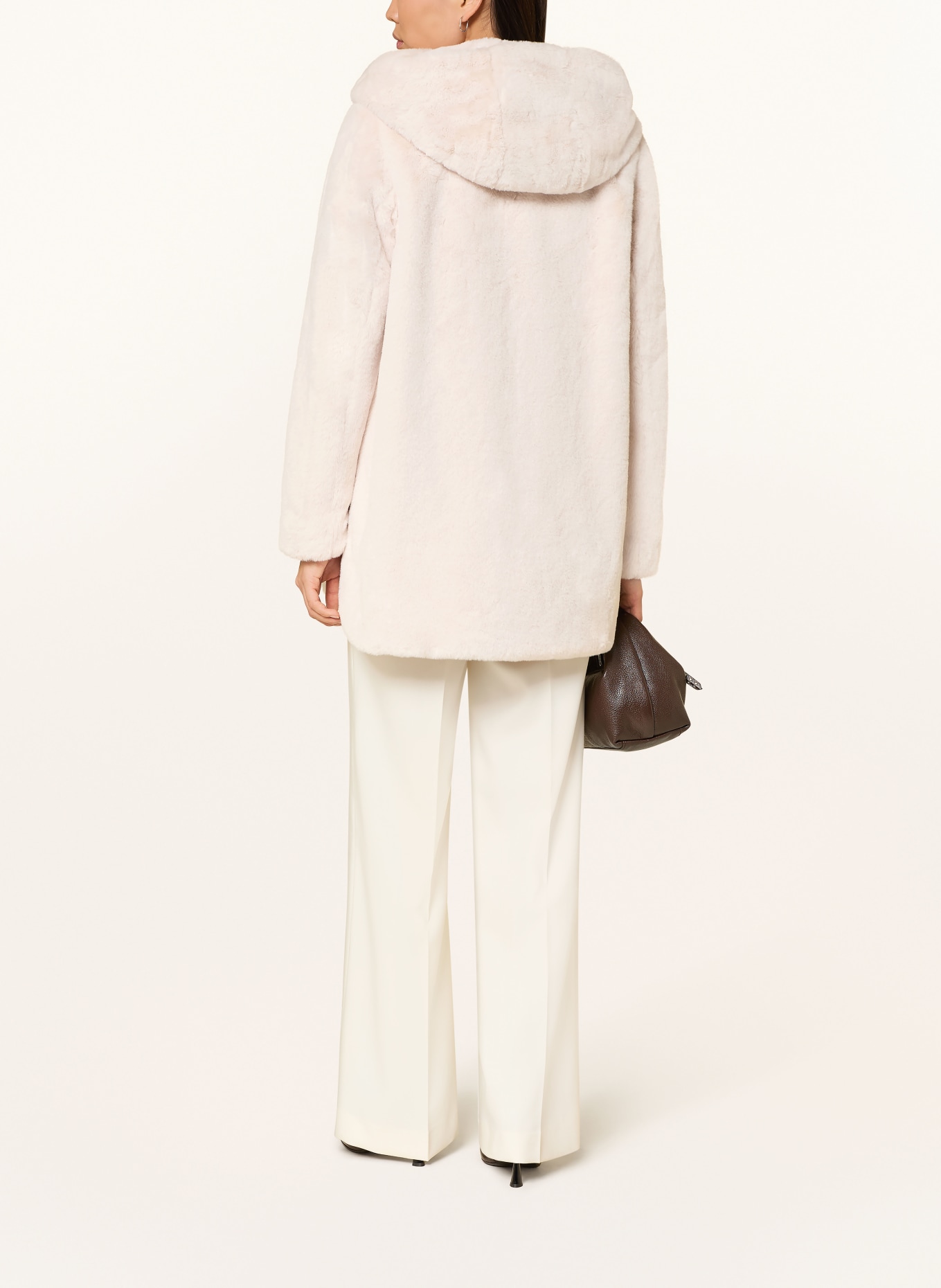 Betty Barclay Bunda z umělé kožešiny: KRÉMOVÁ