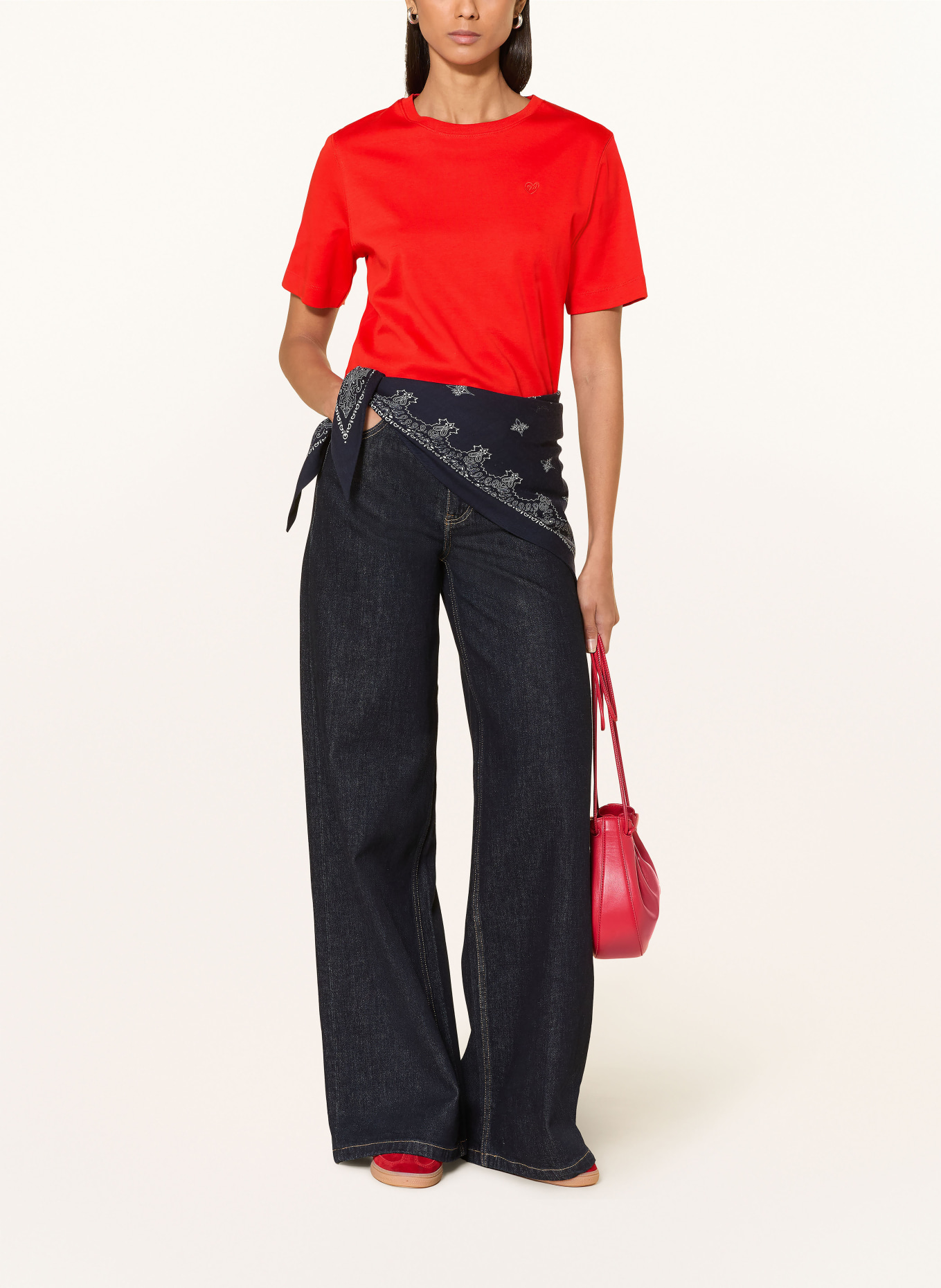 oui T-Shirt SVEHA: ROT