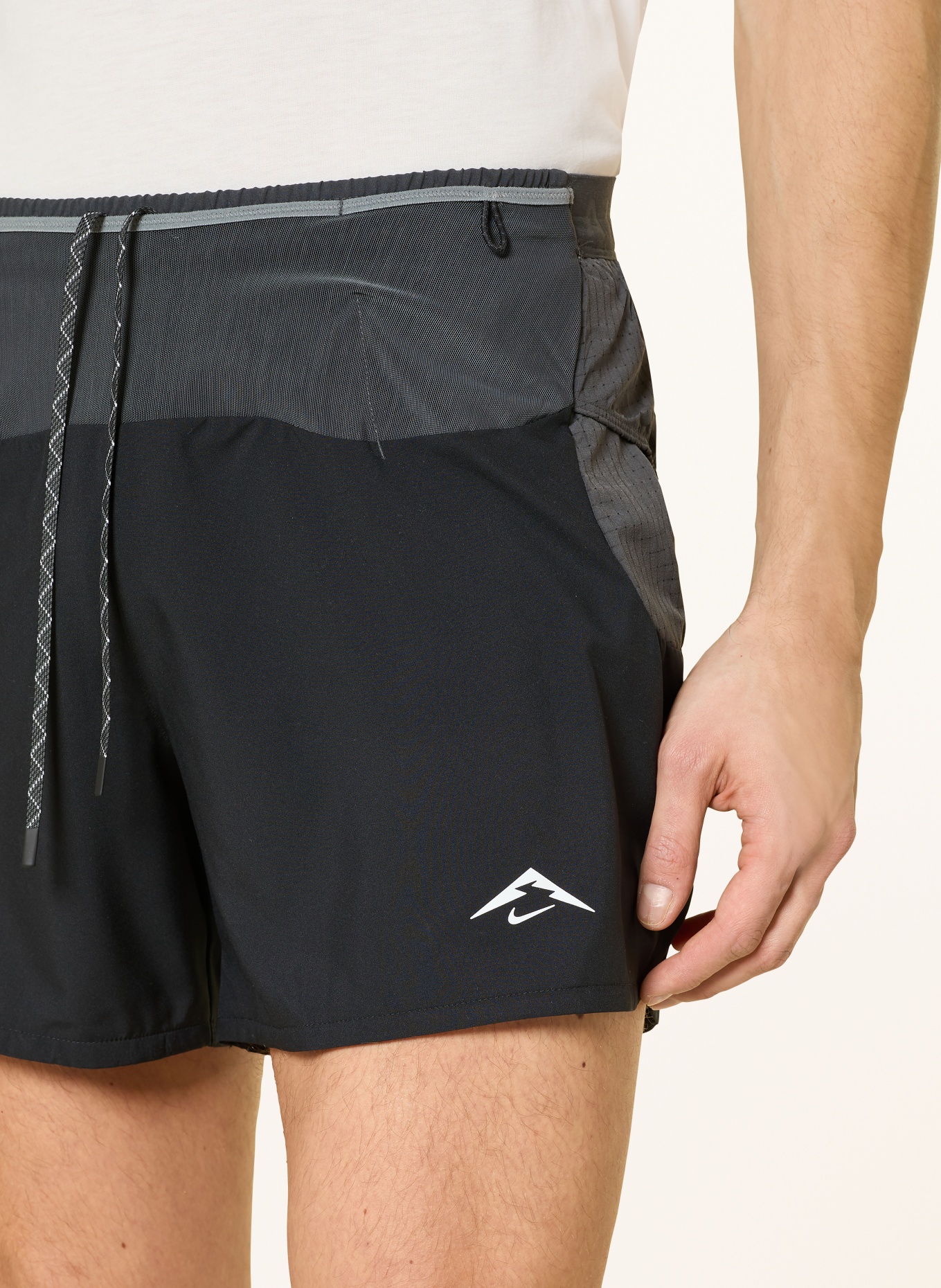 Nike 2-in-1-Laufshorts SECOND SUNRISE: SCHWARZ / DUNKELGRAU