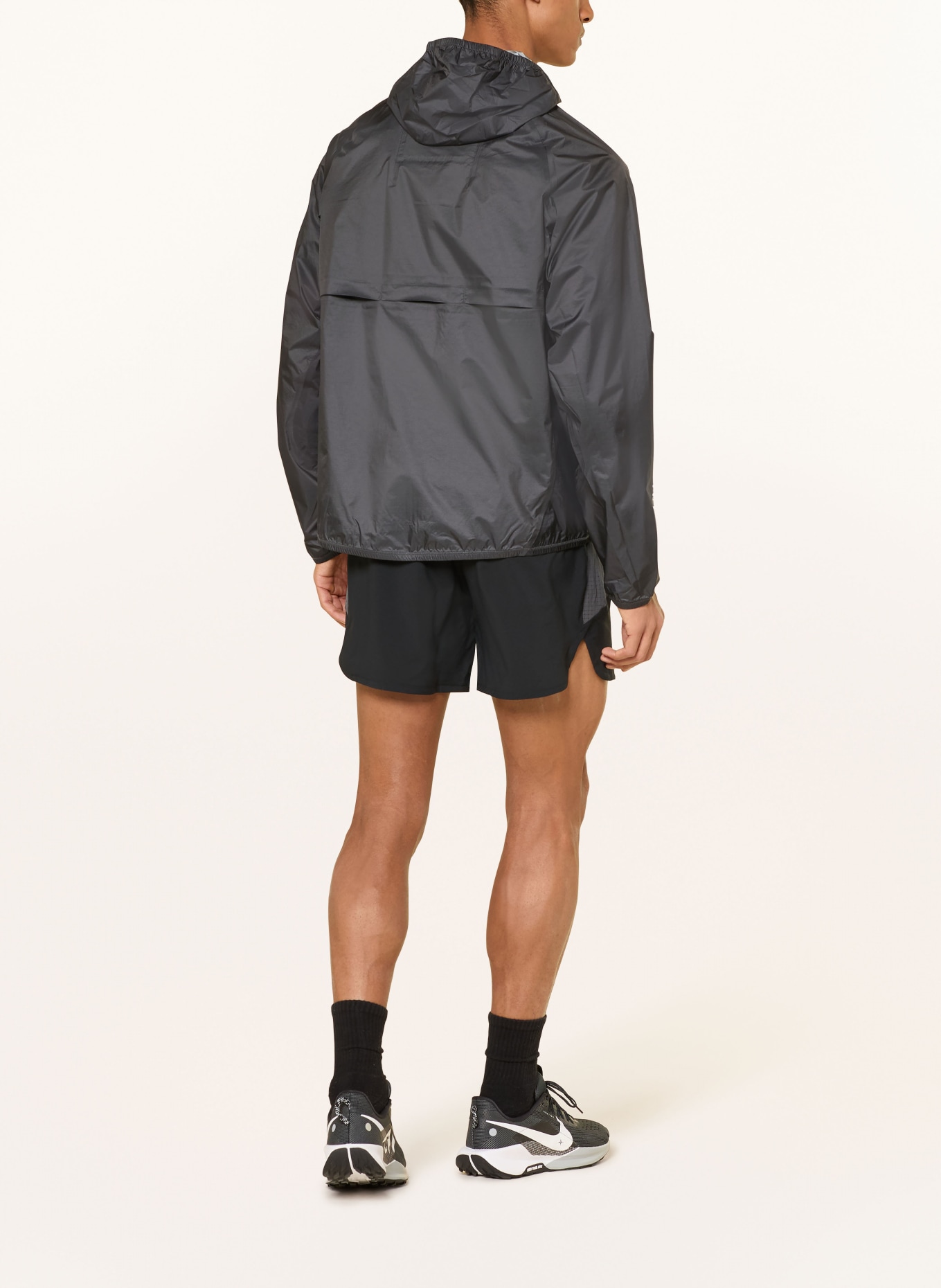 Nike Funktionsjacke STORM-FIT: SCHWARZ