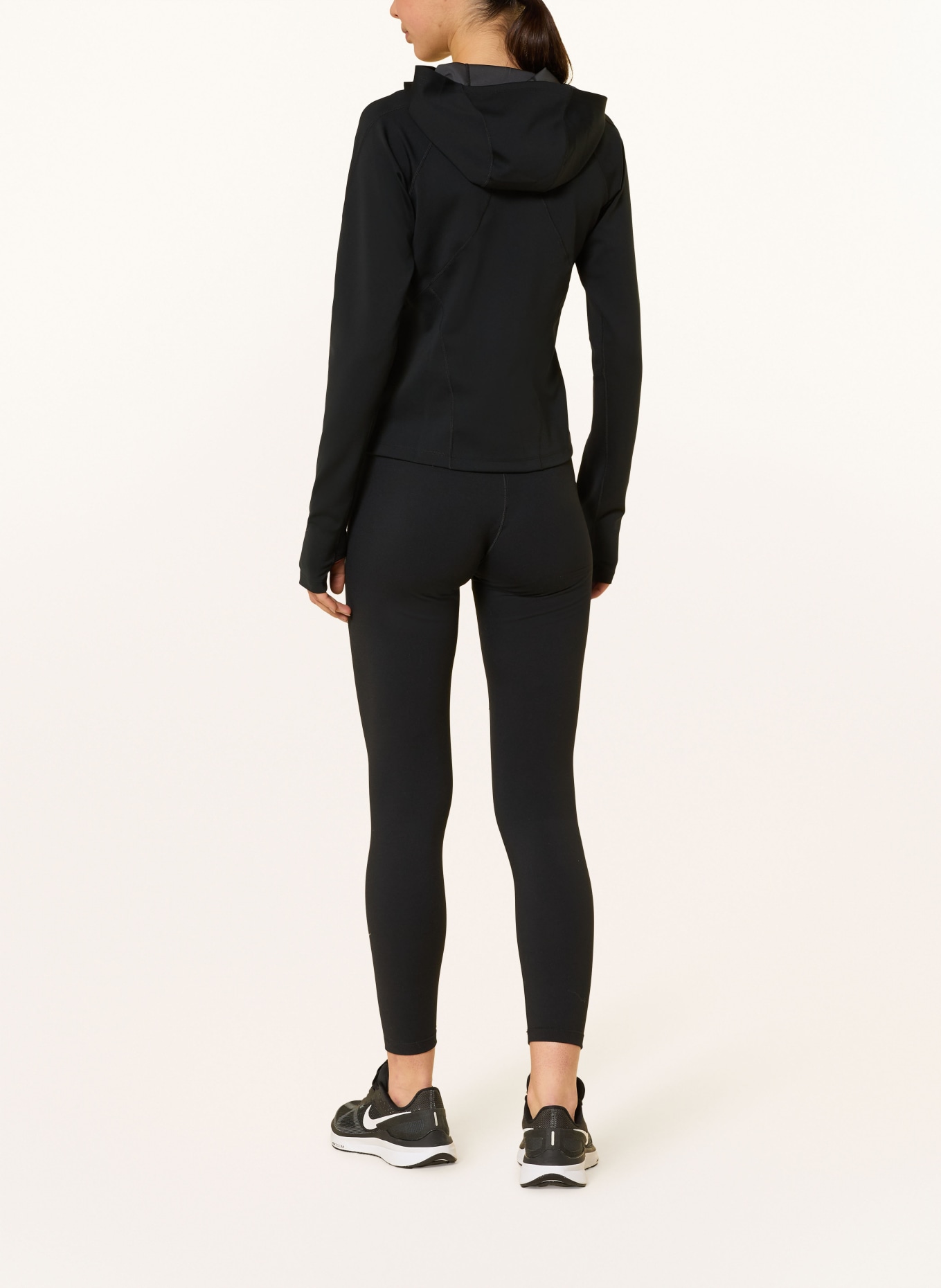 Nike Hoodie UNIVERSA: SCHWARZ