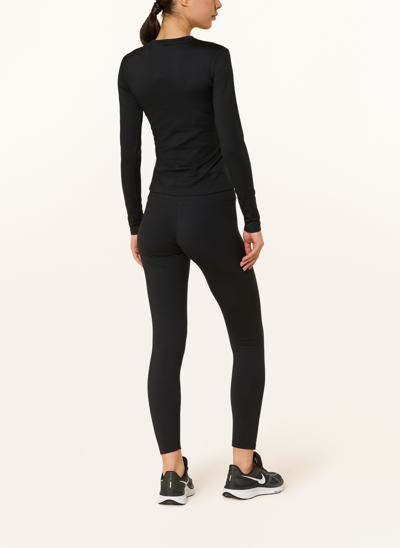 Nike Dlouhé rukávy ONE: ČERNÁ